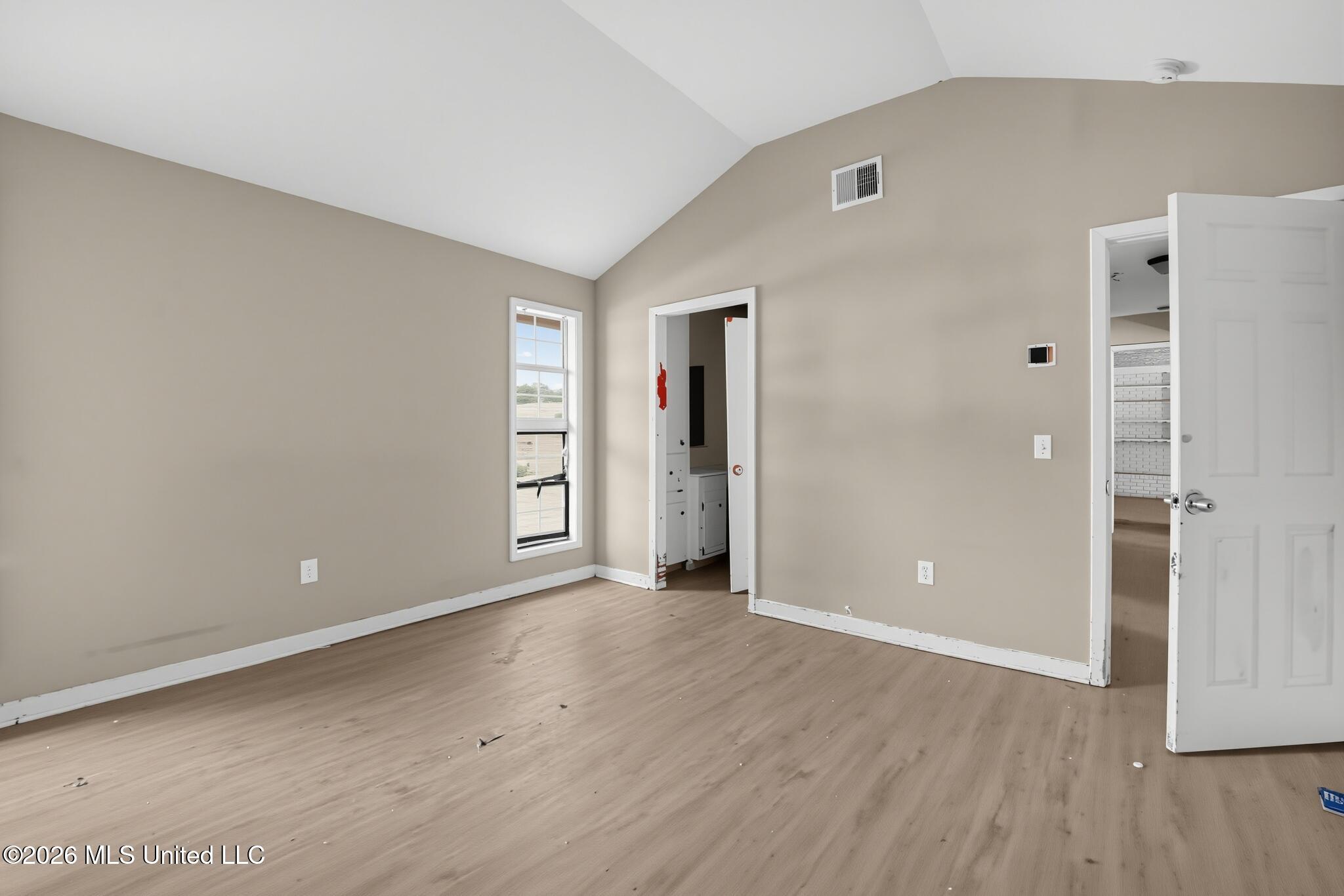 5424 Brookhollow Drive Property Photo 6