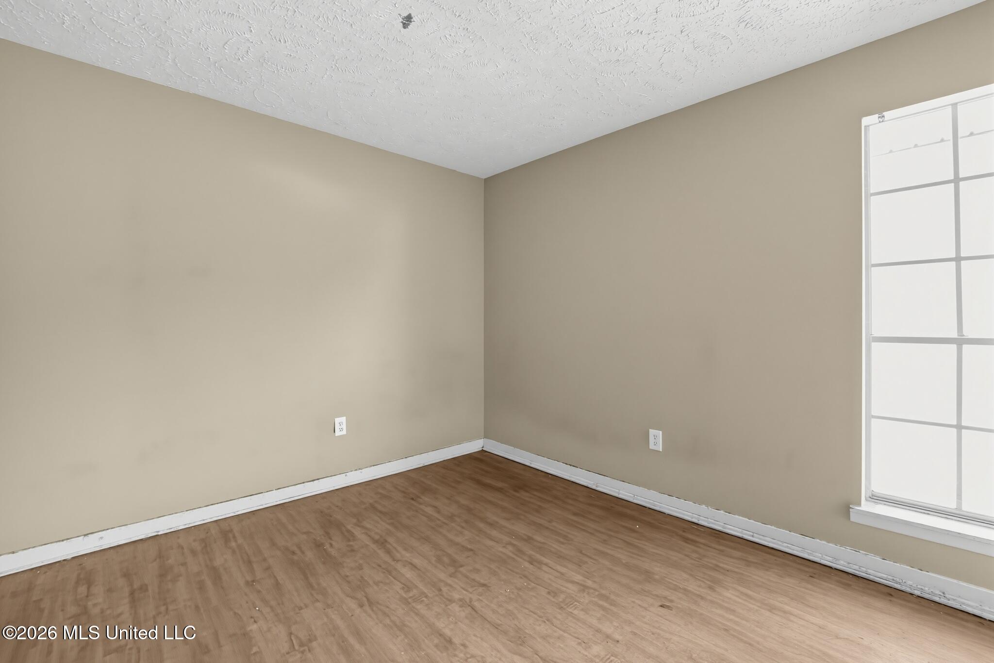5424 Brookhollow Drive Property Photo 10
