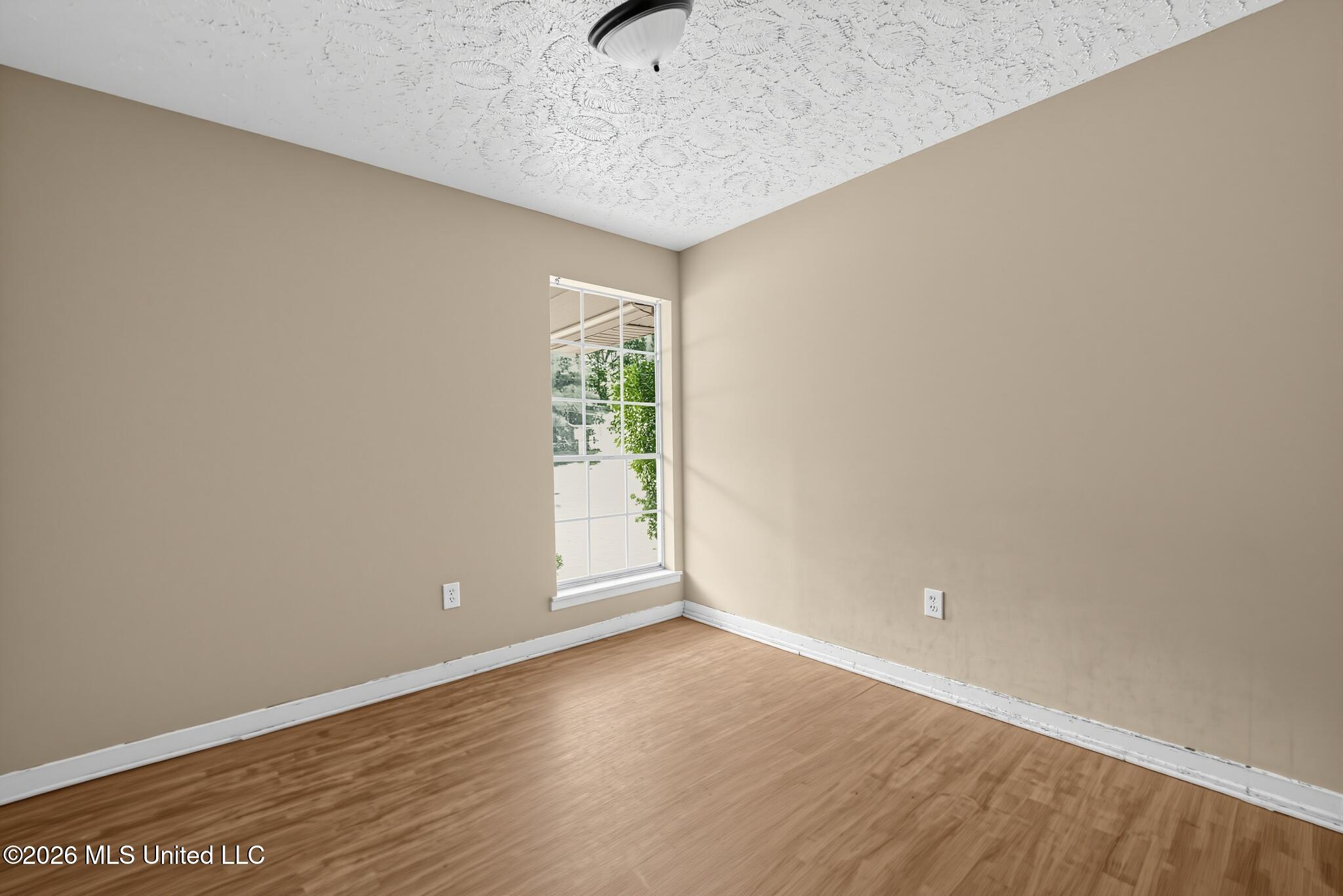 5424 Brookhollow Drive Property Photo 12