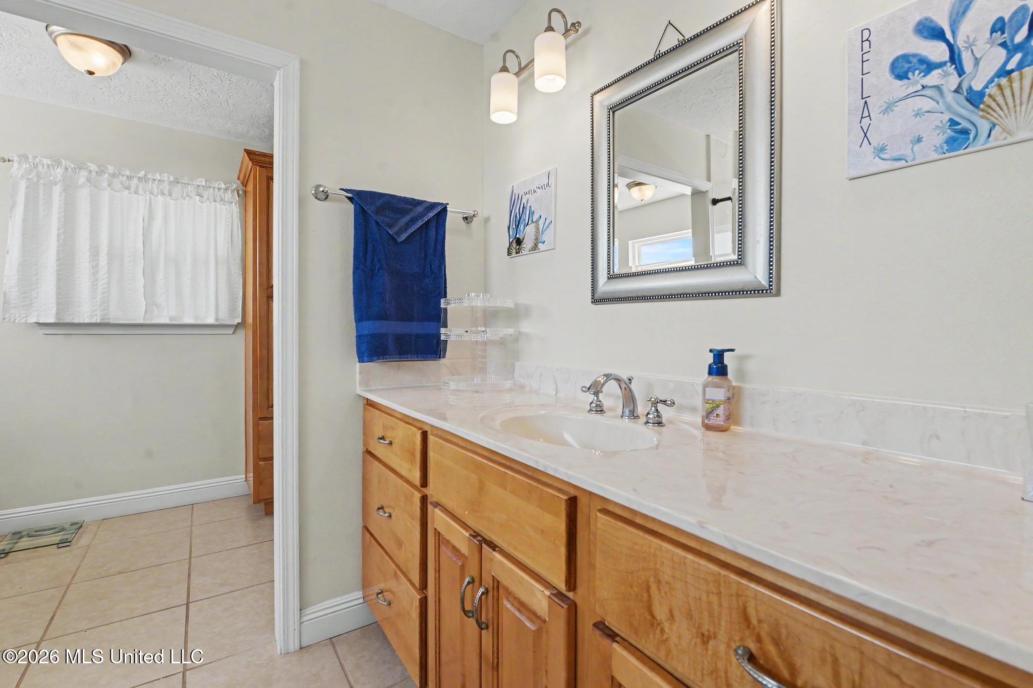8217 Belle Fontaine Drive Property Photo 18