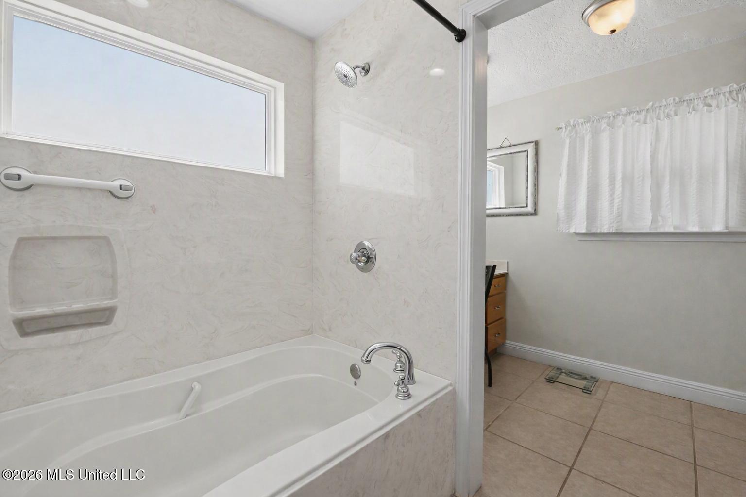 8217 Belle Fontaine Drive Property Photo 19