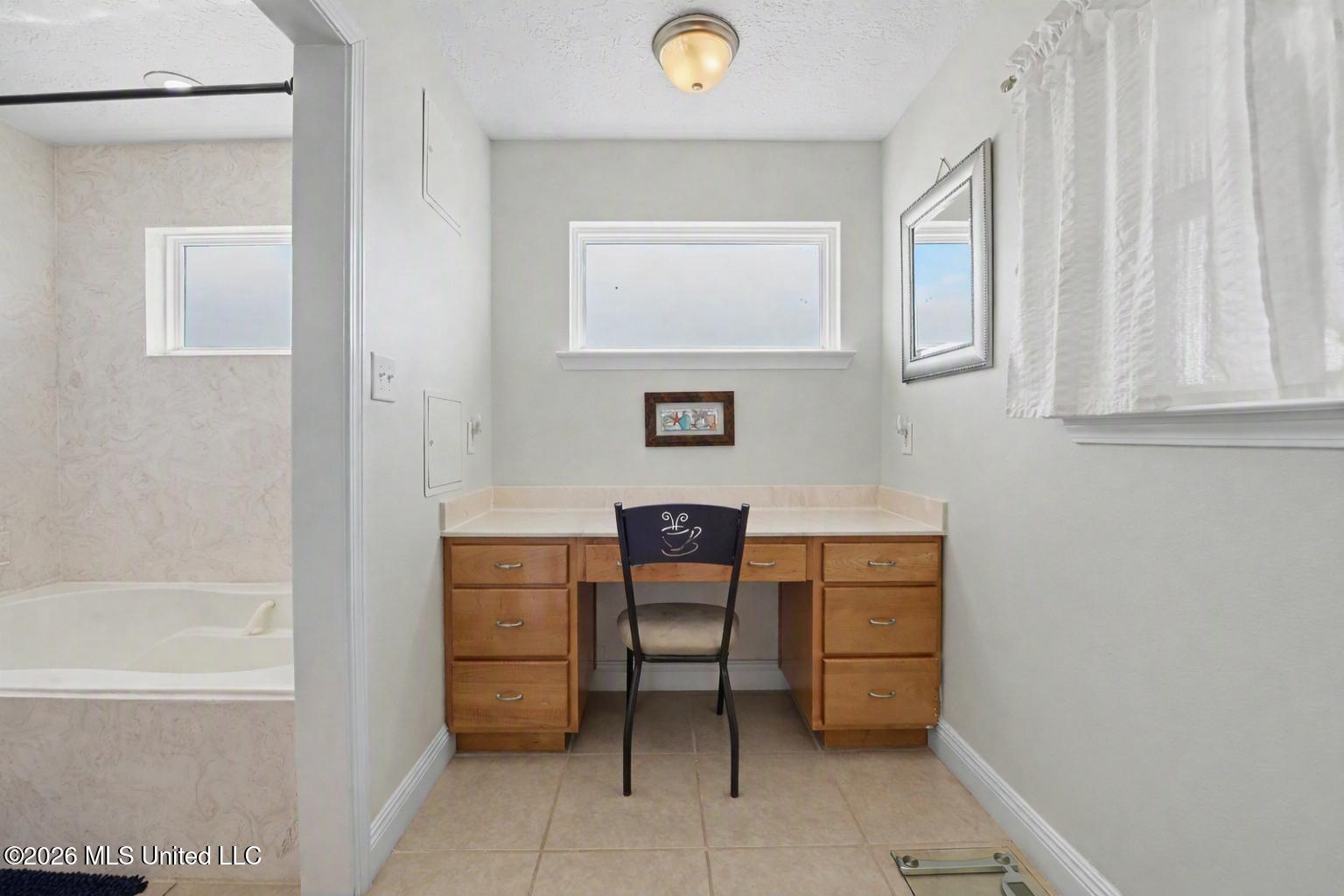 8217 Belle Fontaine Drive Property Photo 20