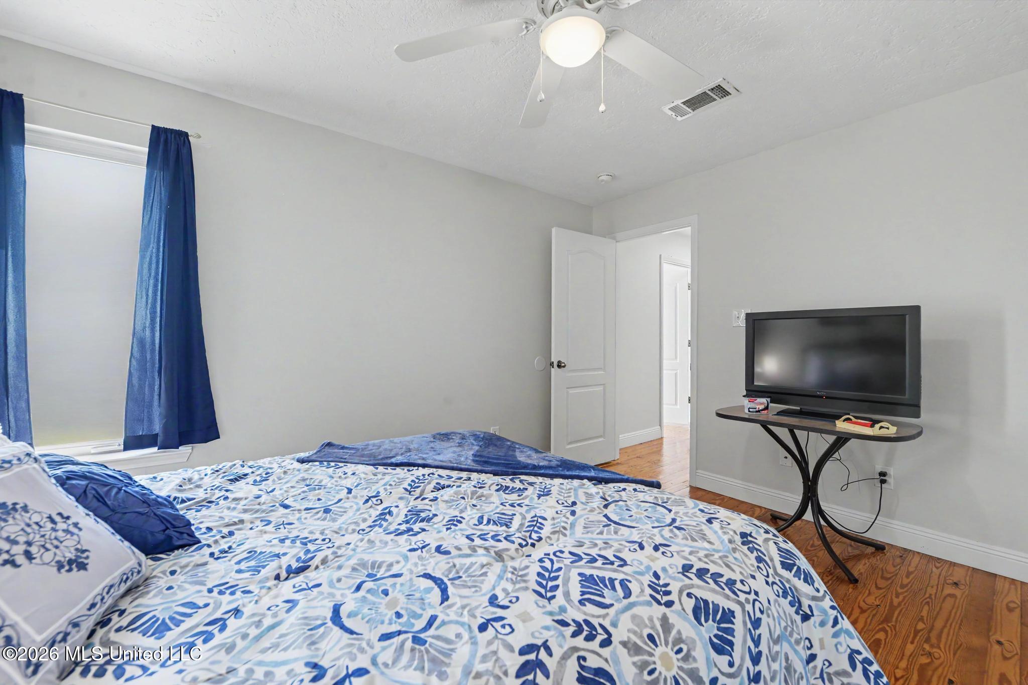 8217 Belle Fontaine Drive Property Photo 23