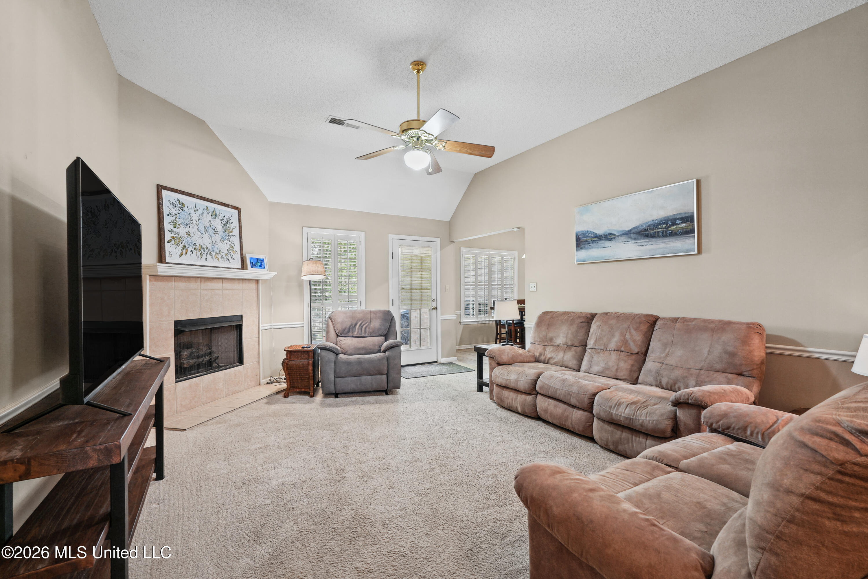 9102 Travis Drive Property Photo 5