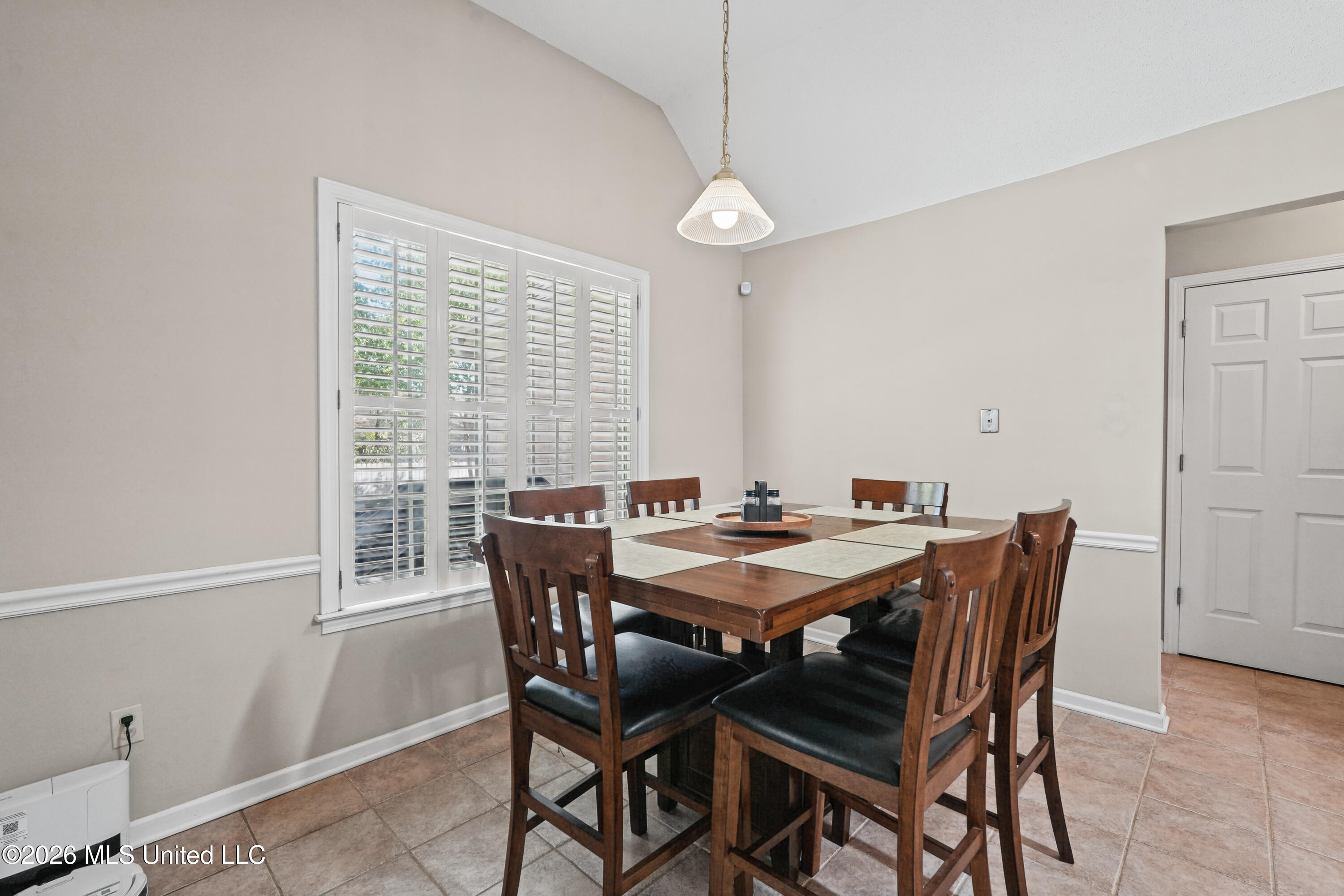 9102 Travis Drive Property Photo 7