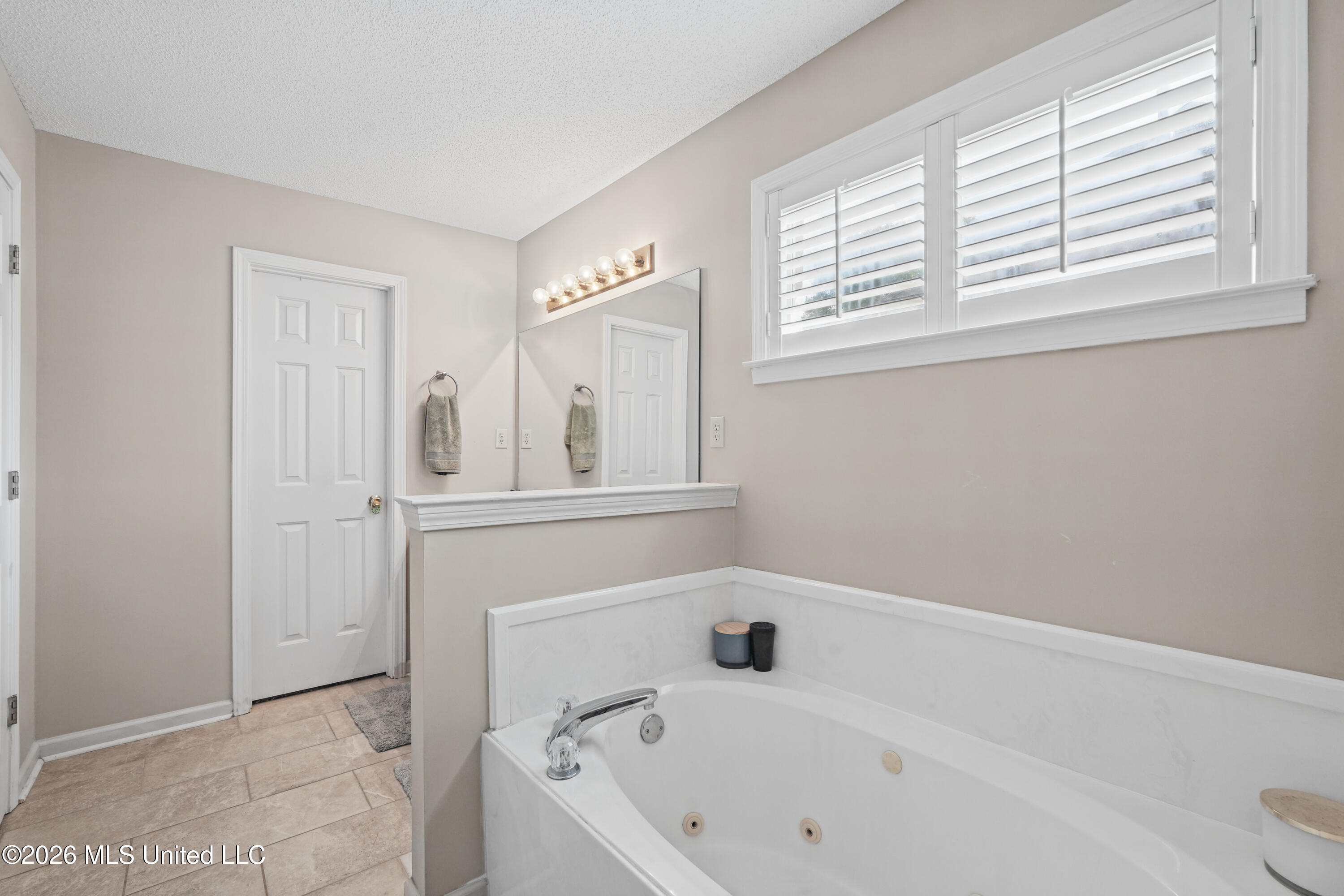 9102 Travis Drive Property Photo 15