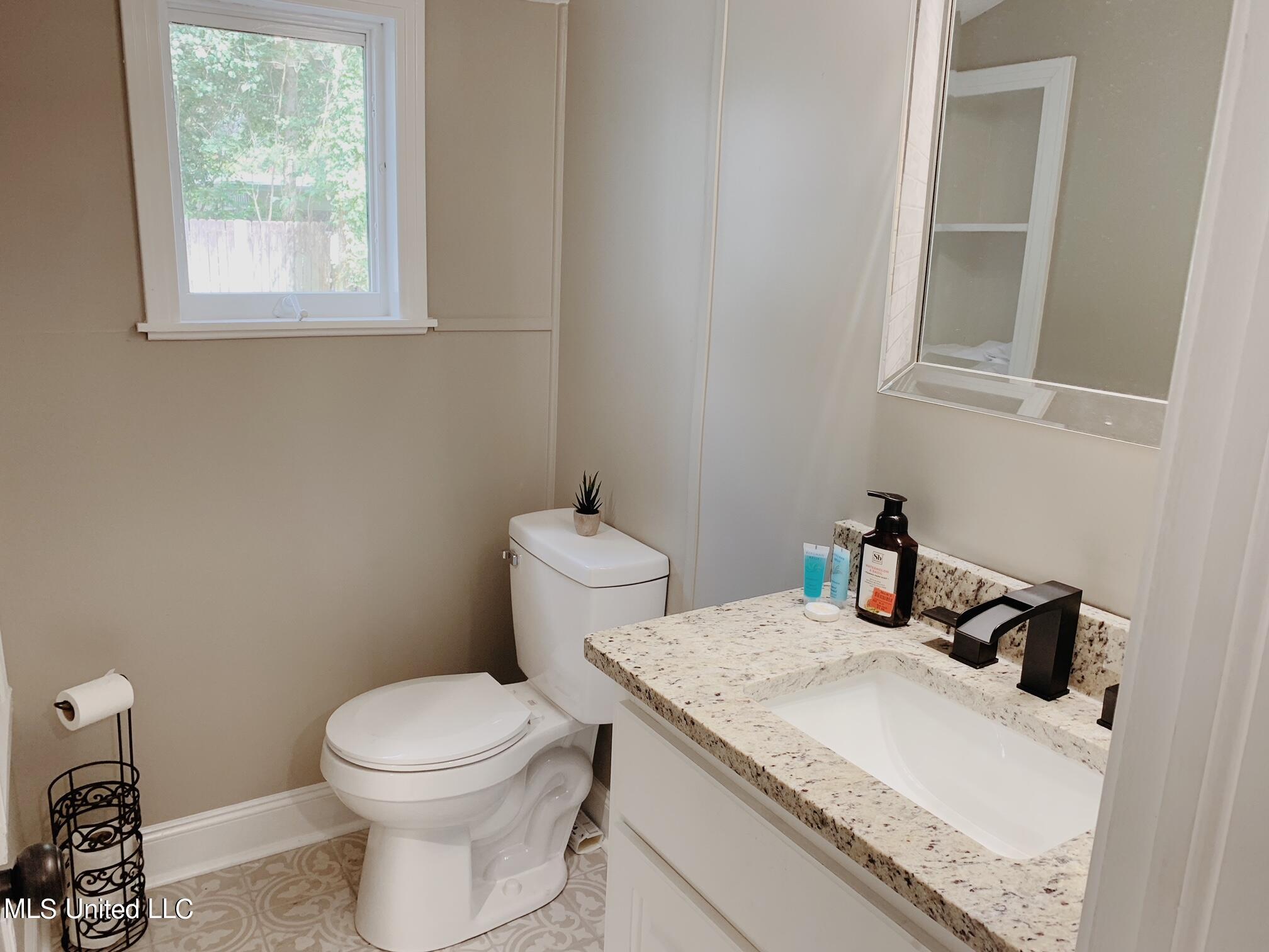 1834 Howard Street Property Photo 16