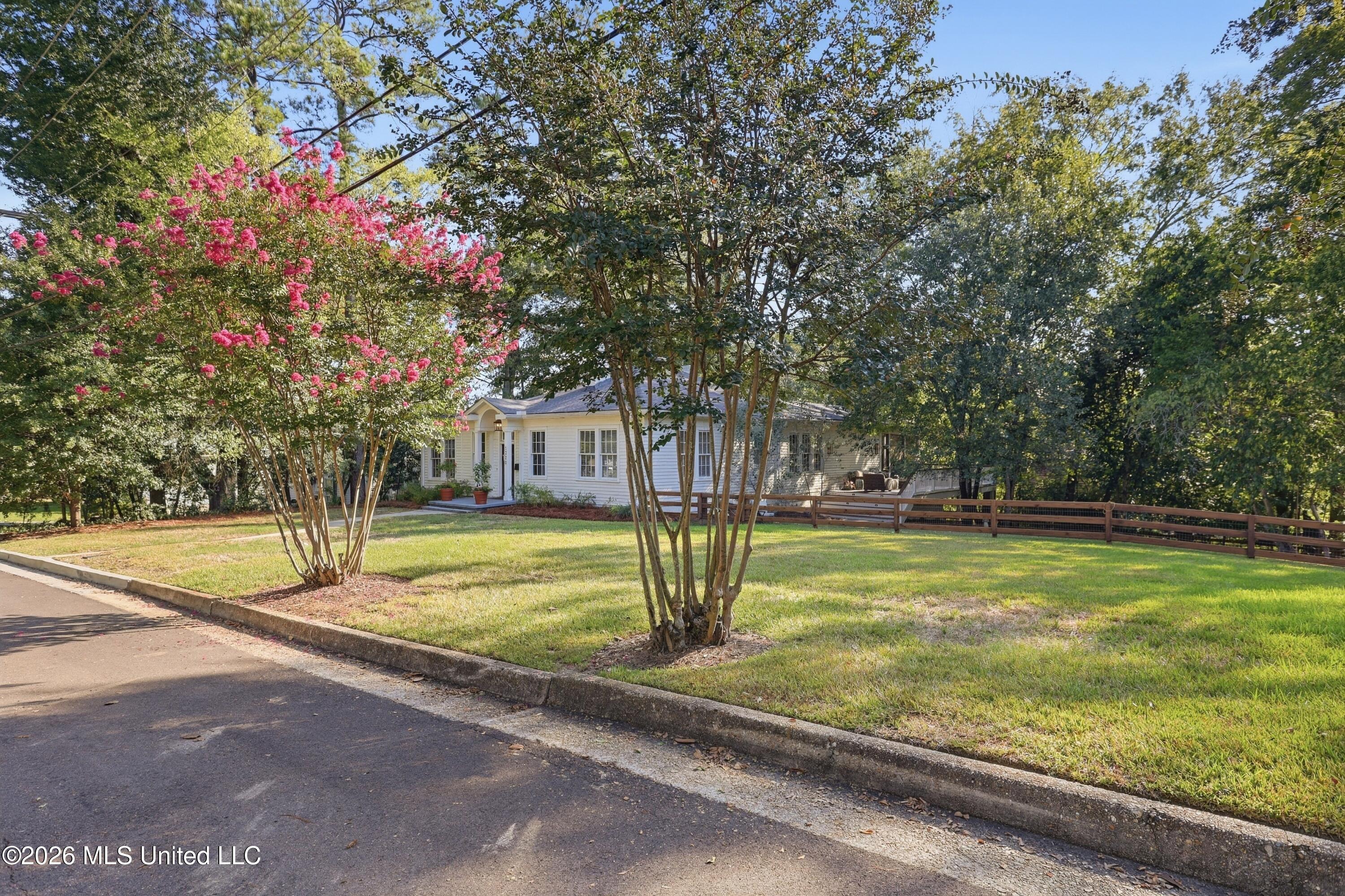 1320 Saint Ann Street Property Photo 20