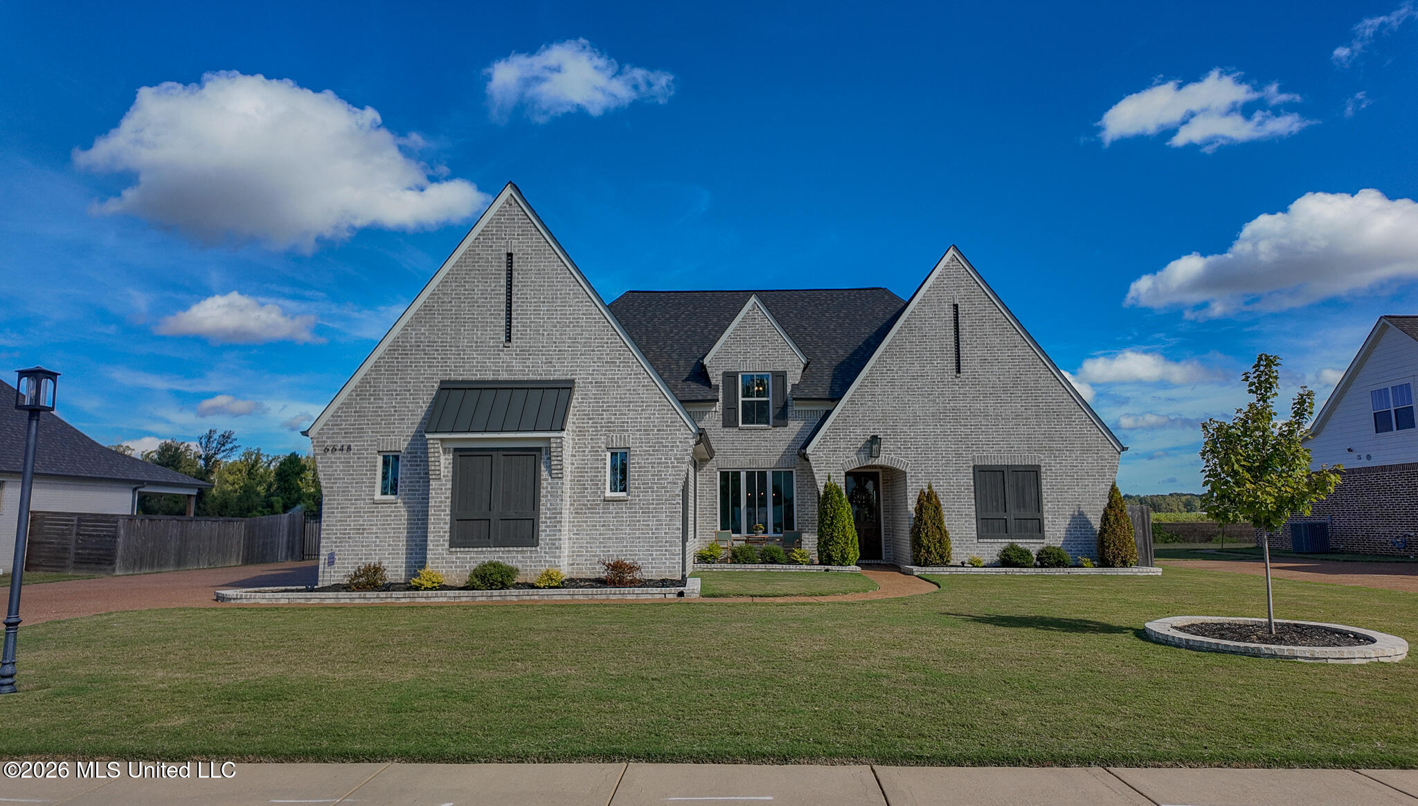 6648 Farm Cove Property Photo 1