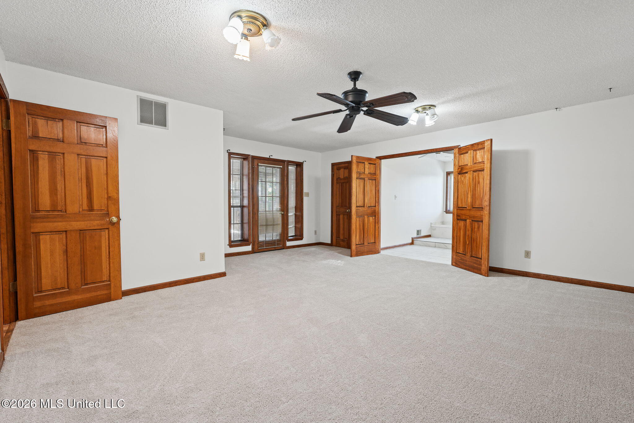 8825 Cypress Cove Property Photo 10