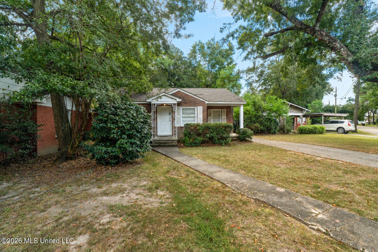 610 Mamie Street Property Photo 2