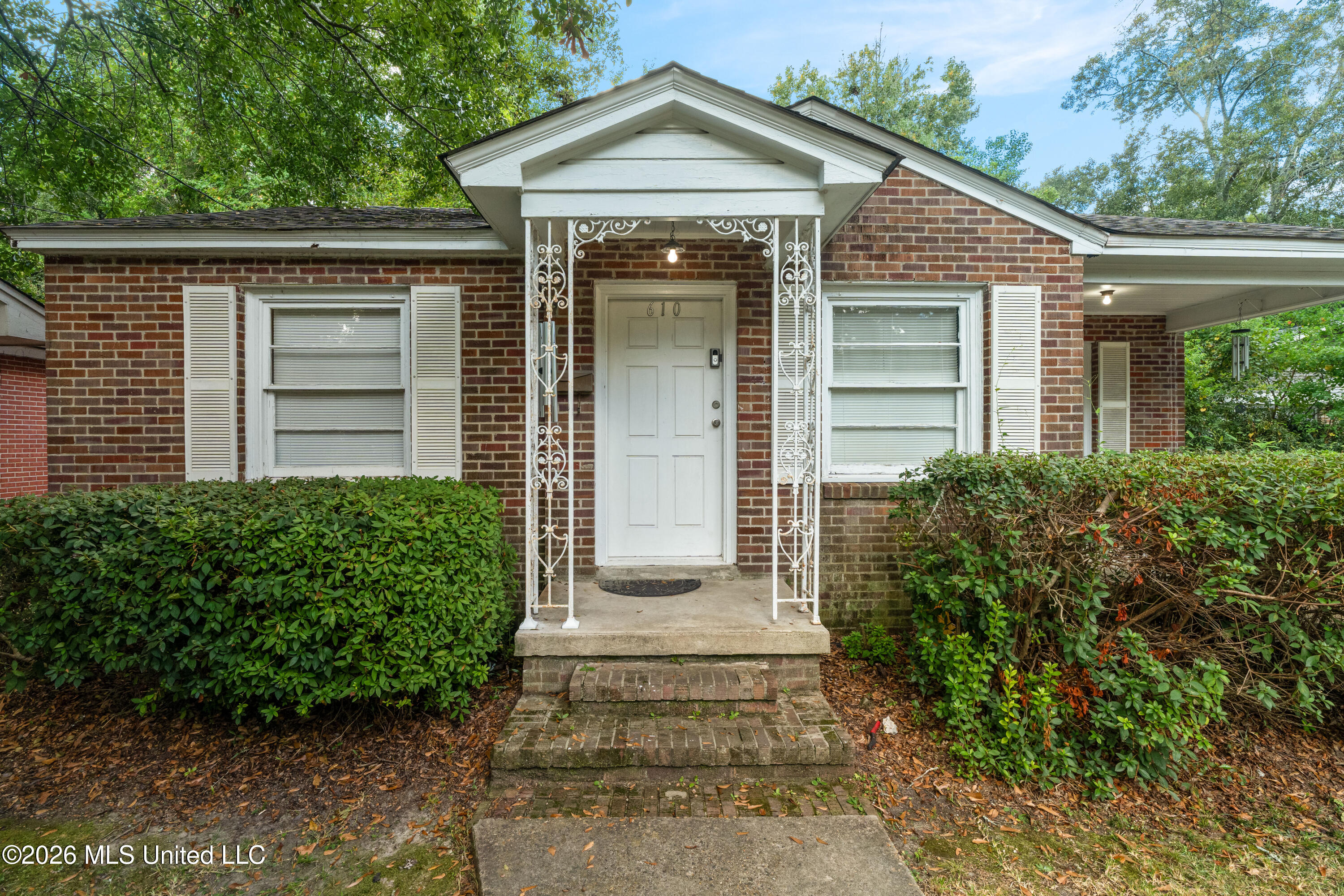 610 Mamie Street Property Photo 4