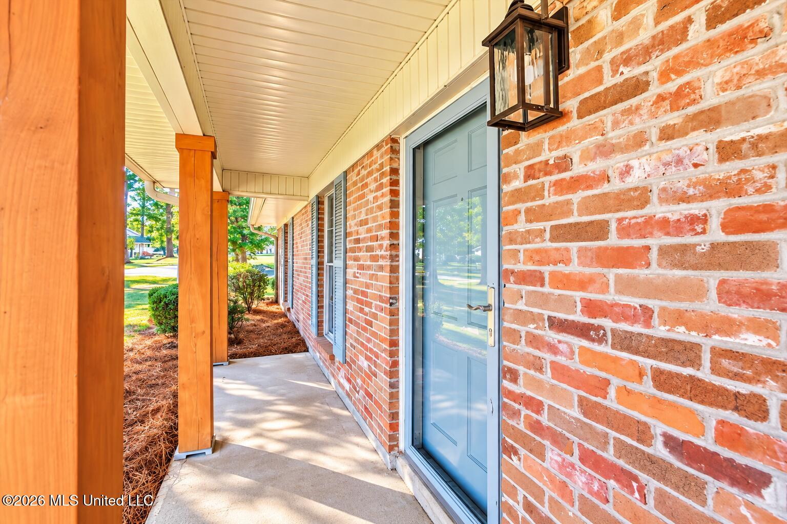 1302 Sunset Drive Property Photo 5