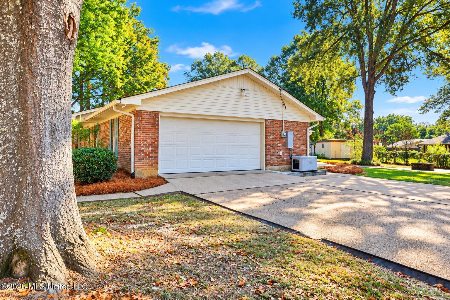 1302 Sunset Drive Property Photo 6