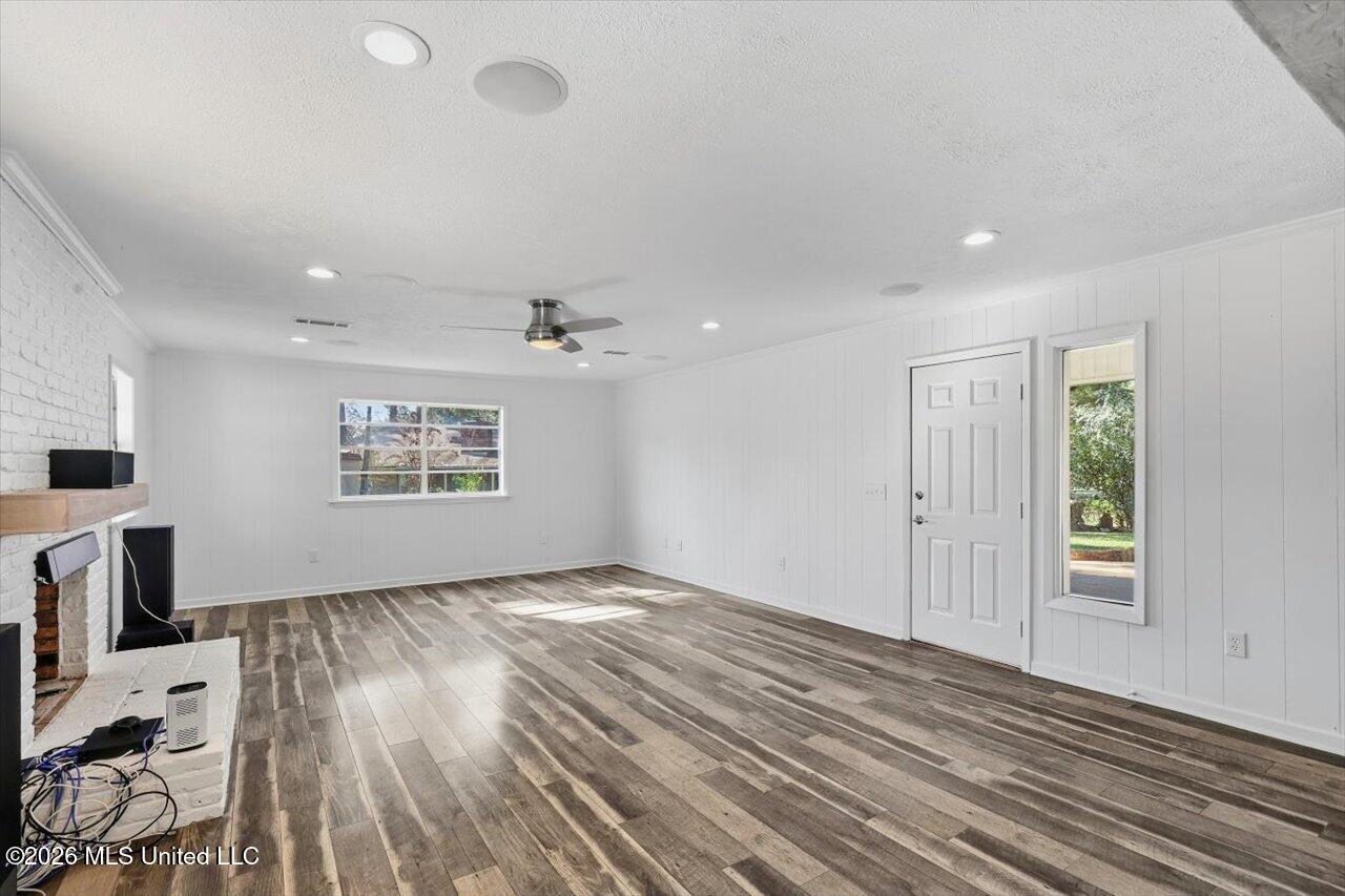 1302 Sunset Drive Property Photo 17