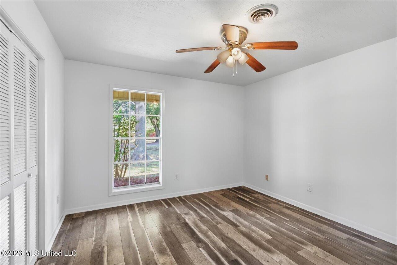 1302 Sunset Drive Property Photo 24