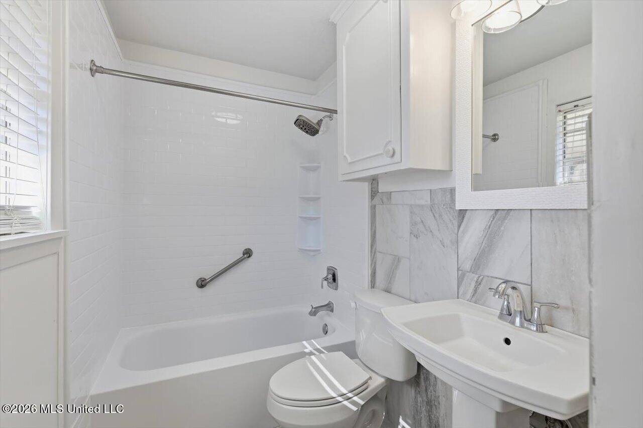 1302 Sunset Drive Property Photo 29