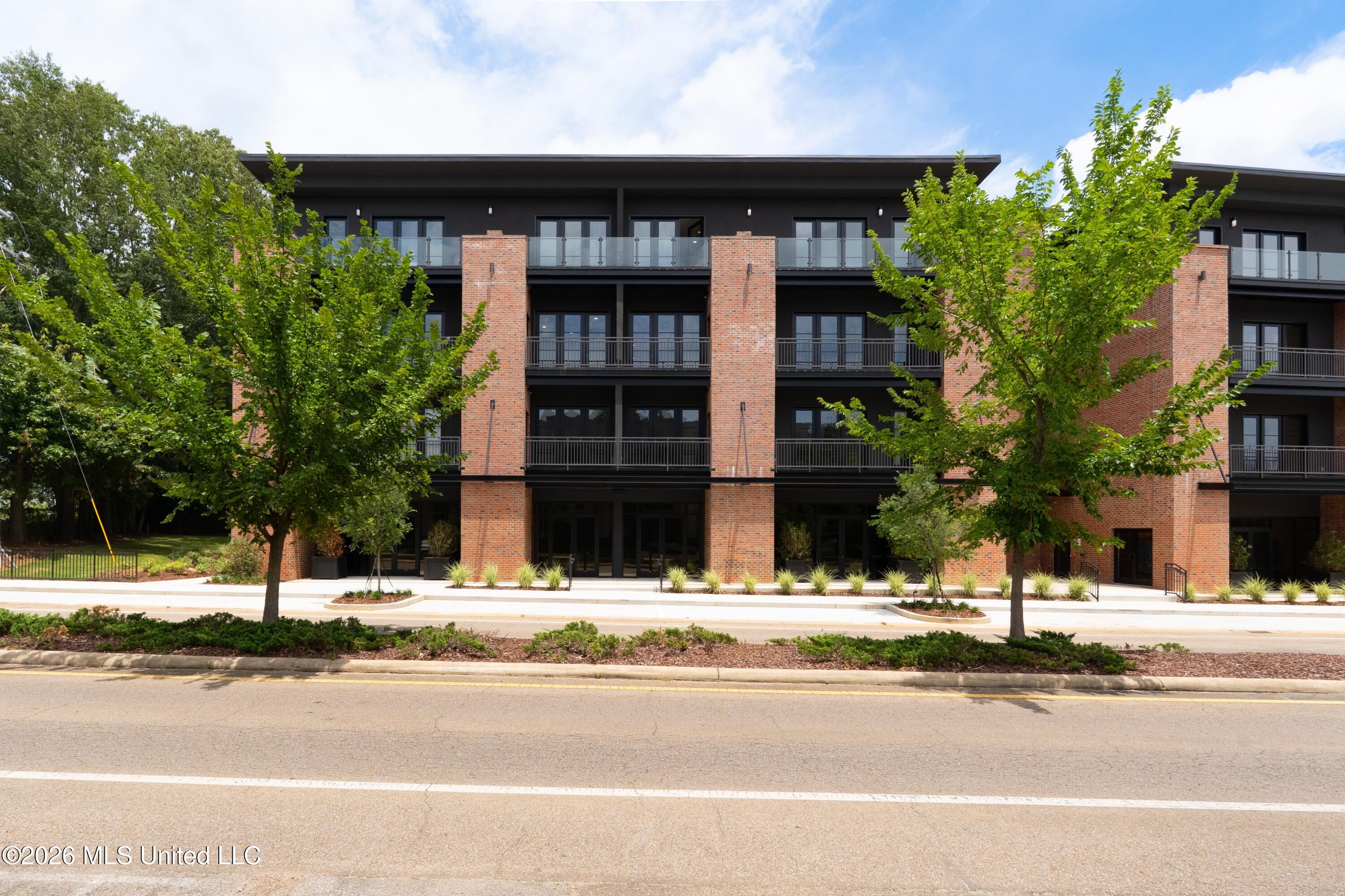 403 Russell Street Property Photo 1