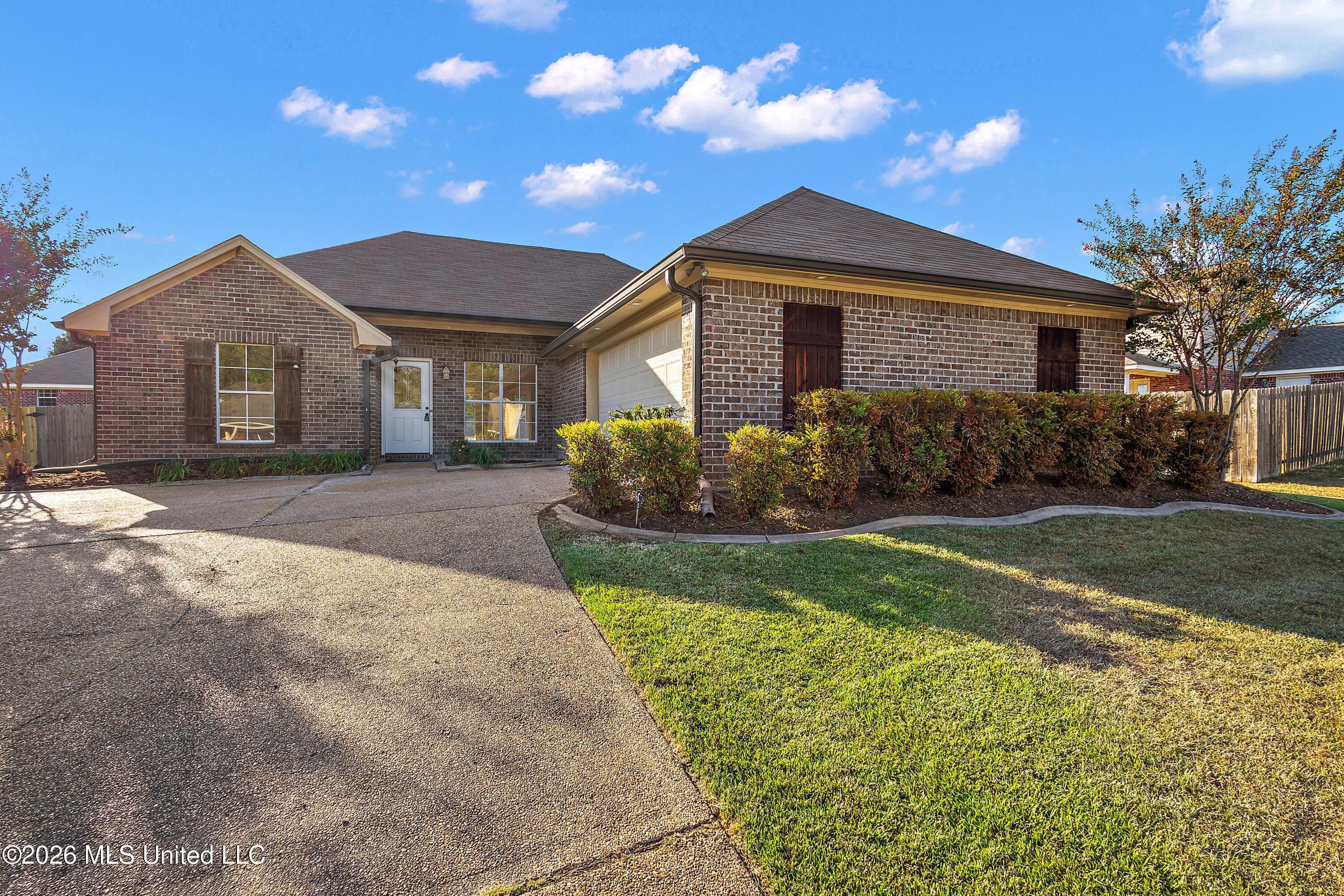 1145 Spanish Oak Drive Property Photo 1