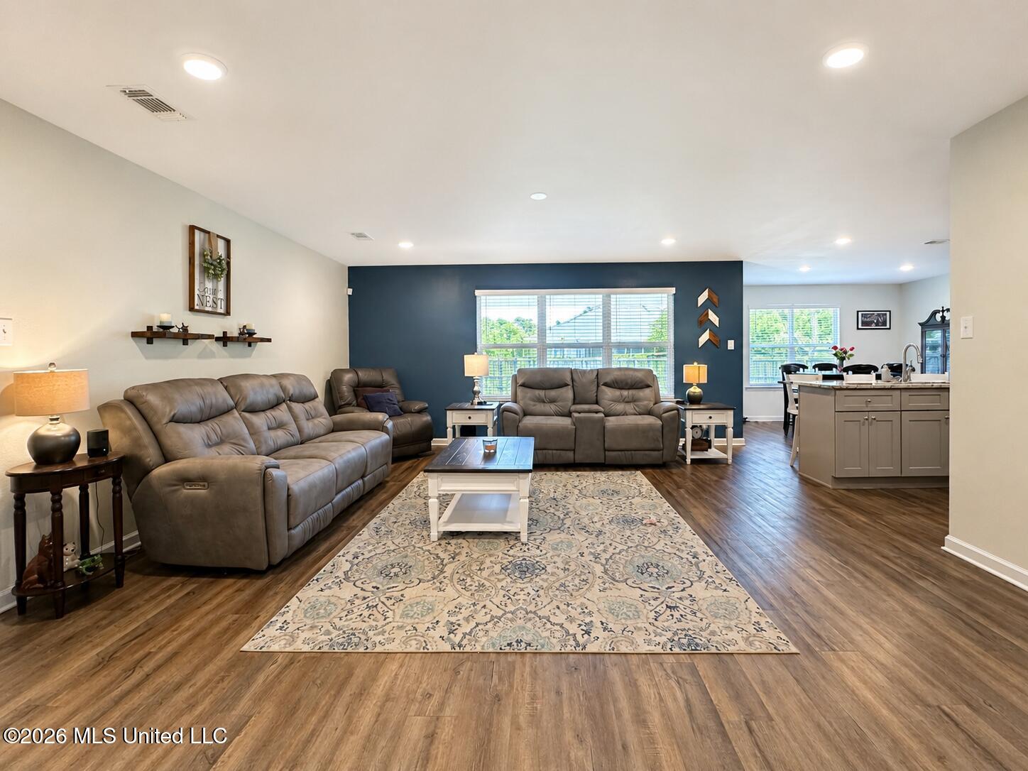 9023 Bellewood Place Property Photo 3