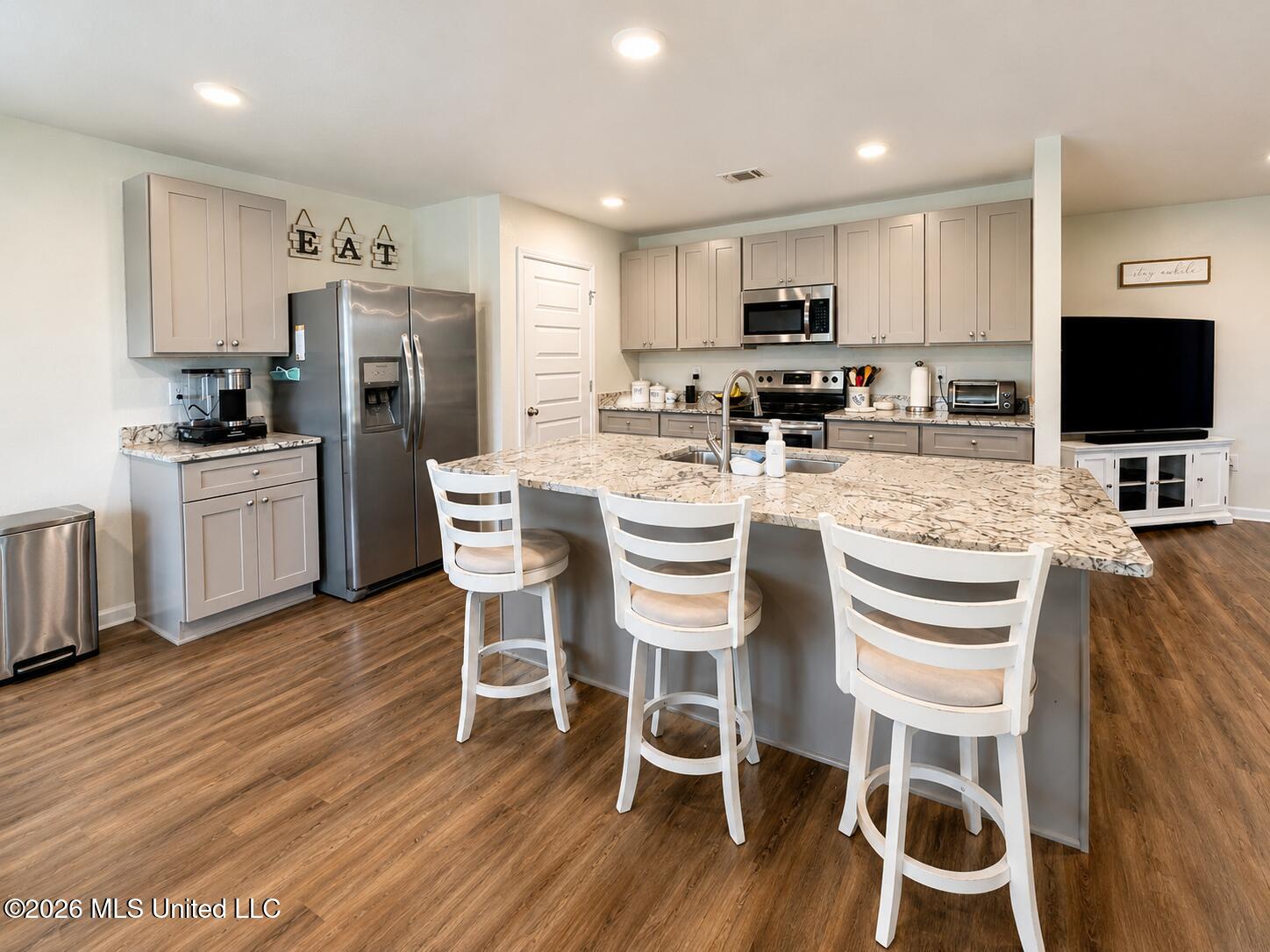 9023 Bellewood Place Property Photo 7