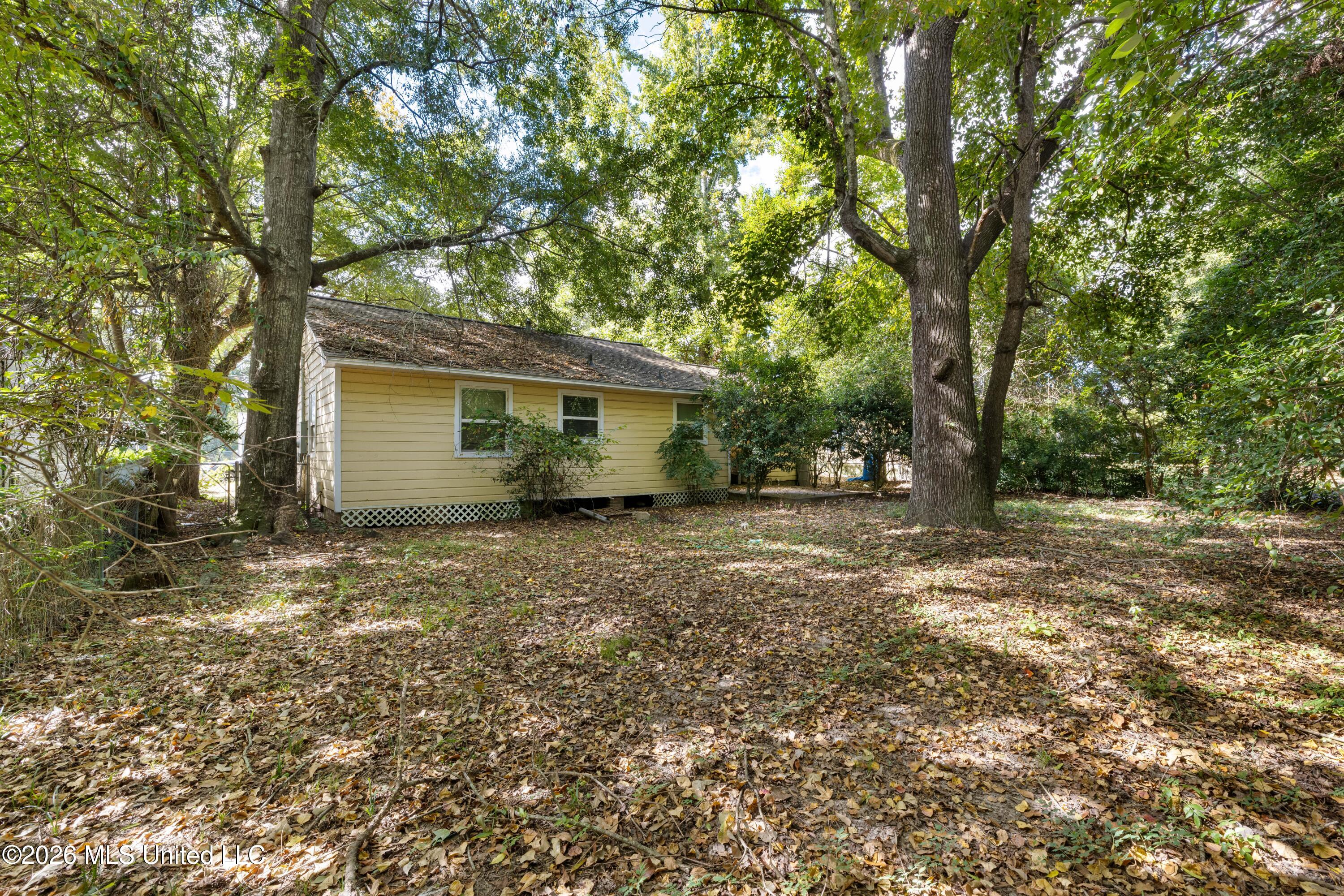711 Myrtle Street Property Photo 6