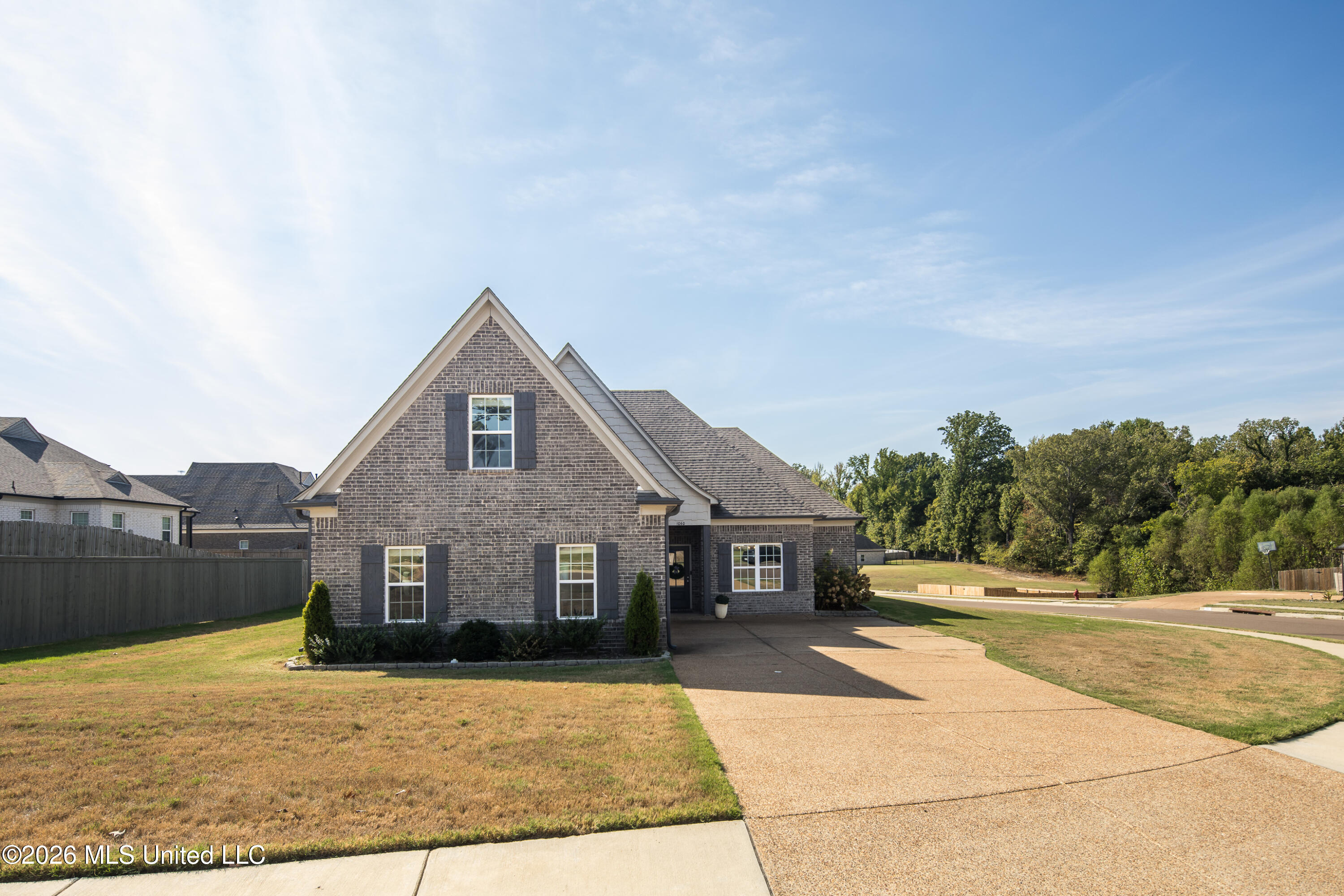 1060 Pettigrew Drive Property Photo 1
