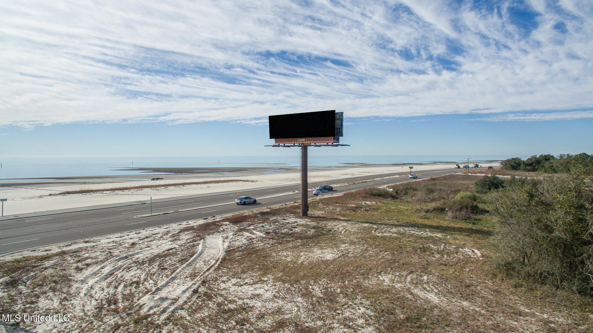 920 W Beach Boulevard Property Photo 9