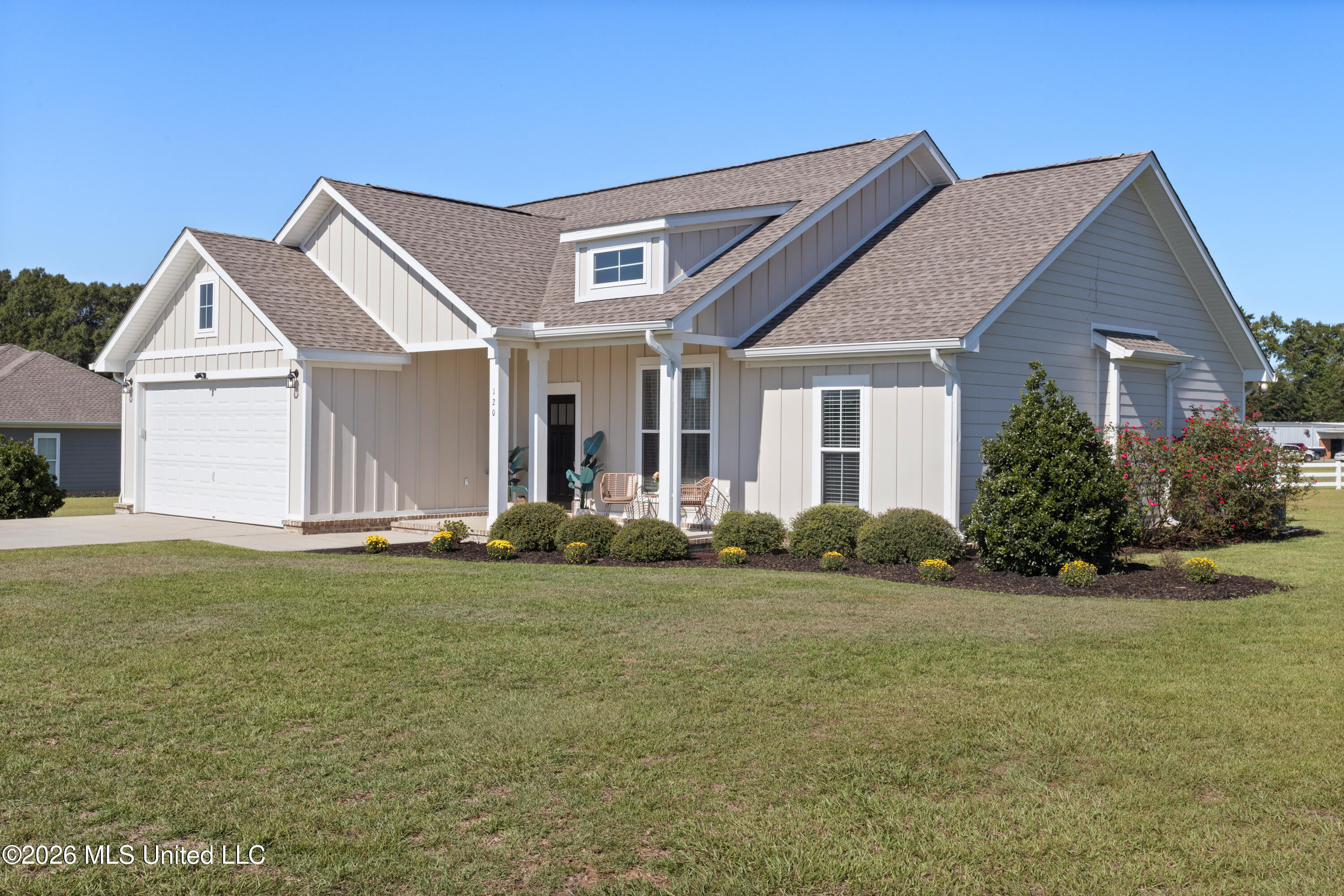 120 Magnolia Farms Drive Property Photo 2