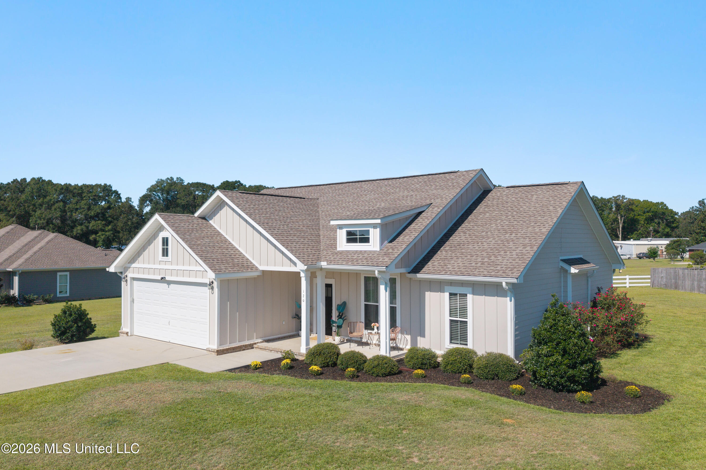 120 Magnolia Farms Drive Property Photo 3