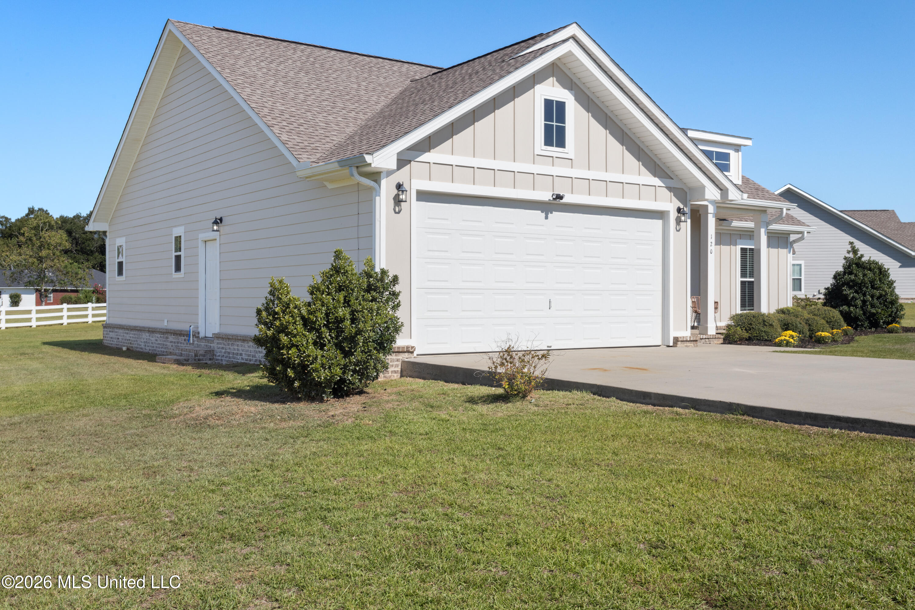 120 Magnolia Farms Drive Property Photo 4