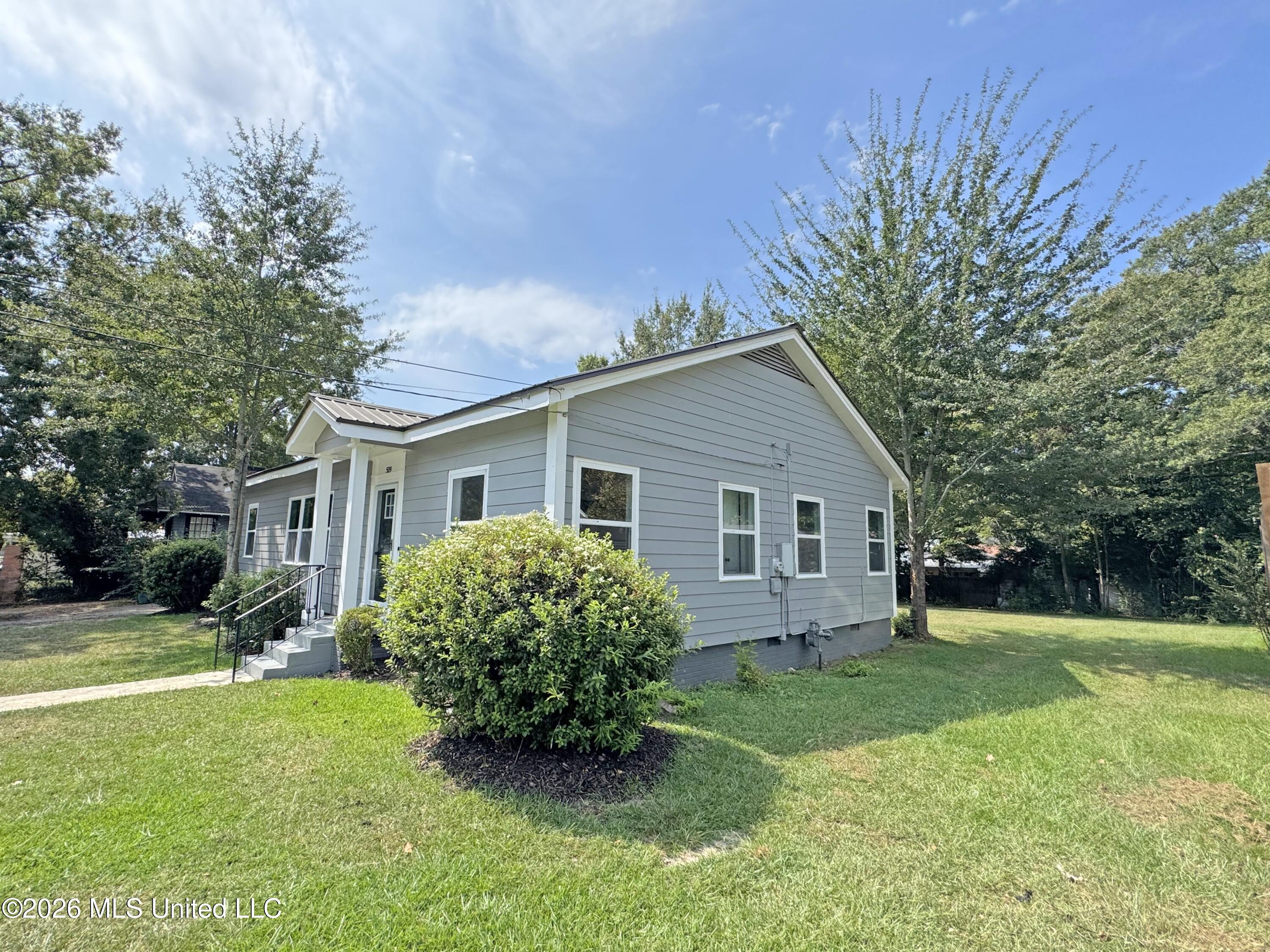 509 N Jackson Street Property Photo 2