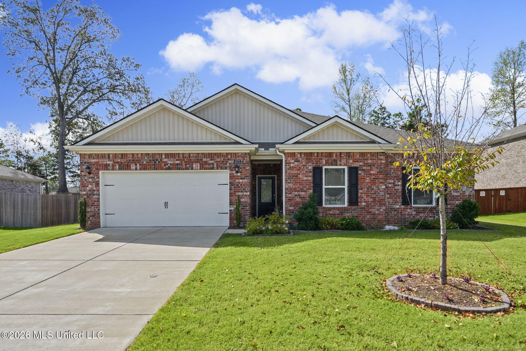 2377 Hyacinth Lane Property Photo 1