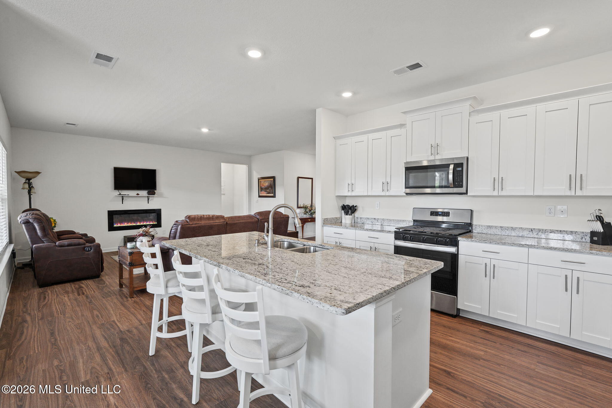 2377 Hyacinth Lane Property Photo 13