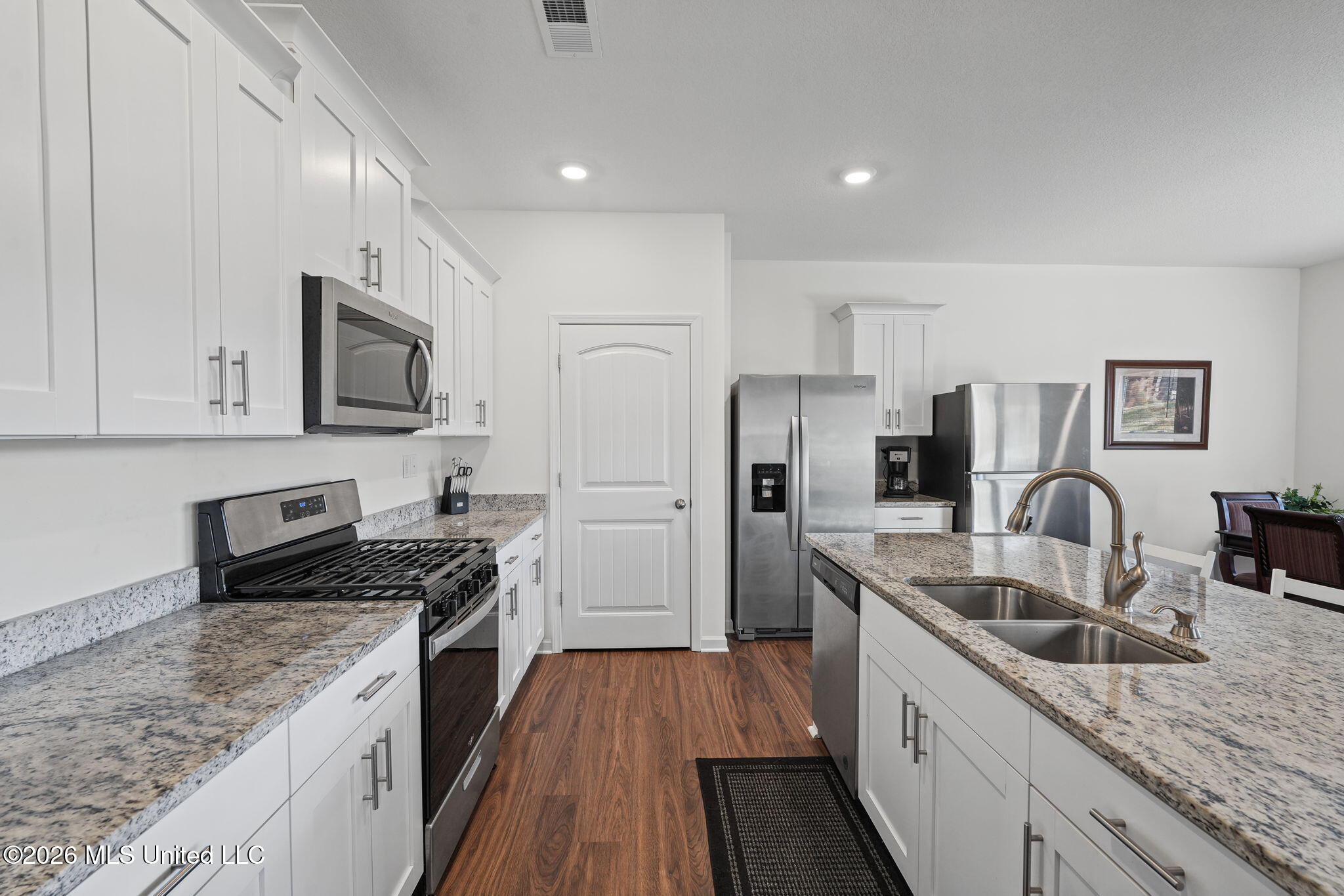 2377 Hyacinth Lane Property Photo 14