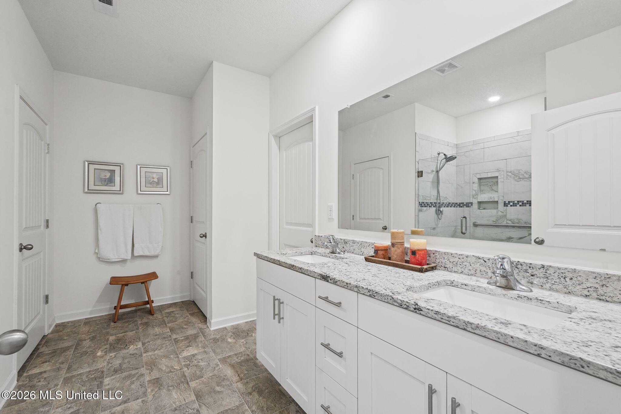 2377 Hyacinth Lane Property Photo 19
