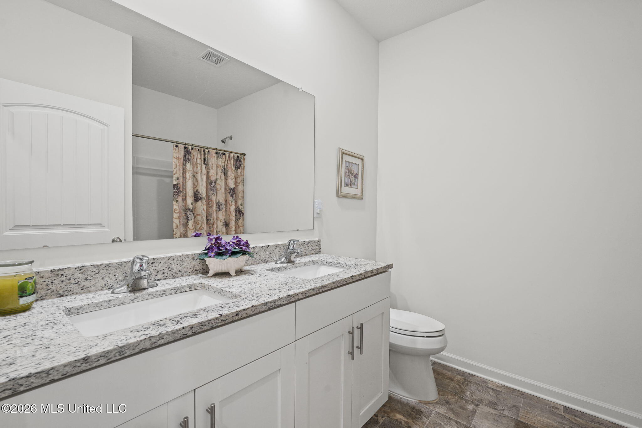 2377 Hyacinth Lane Property Photo 24