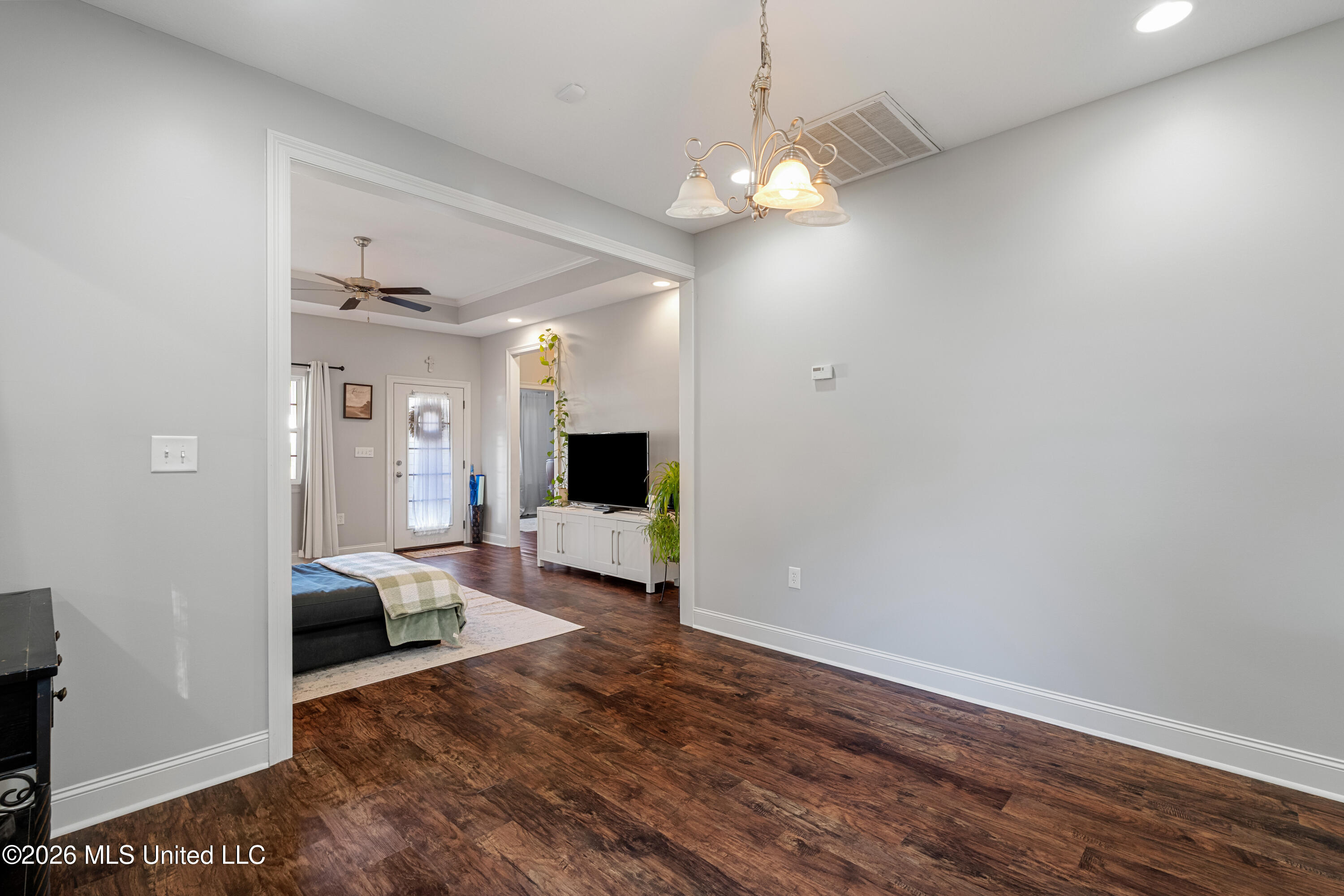 219 N 21st Avenue Property Photo 9