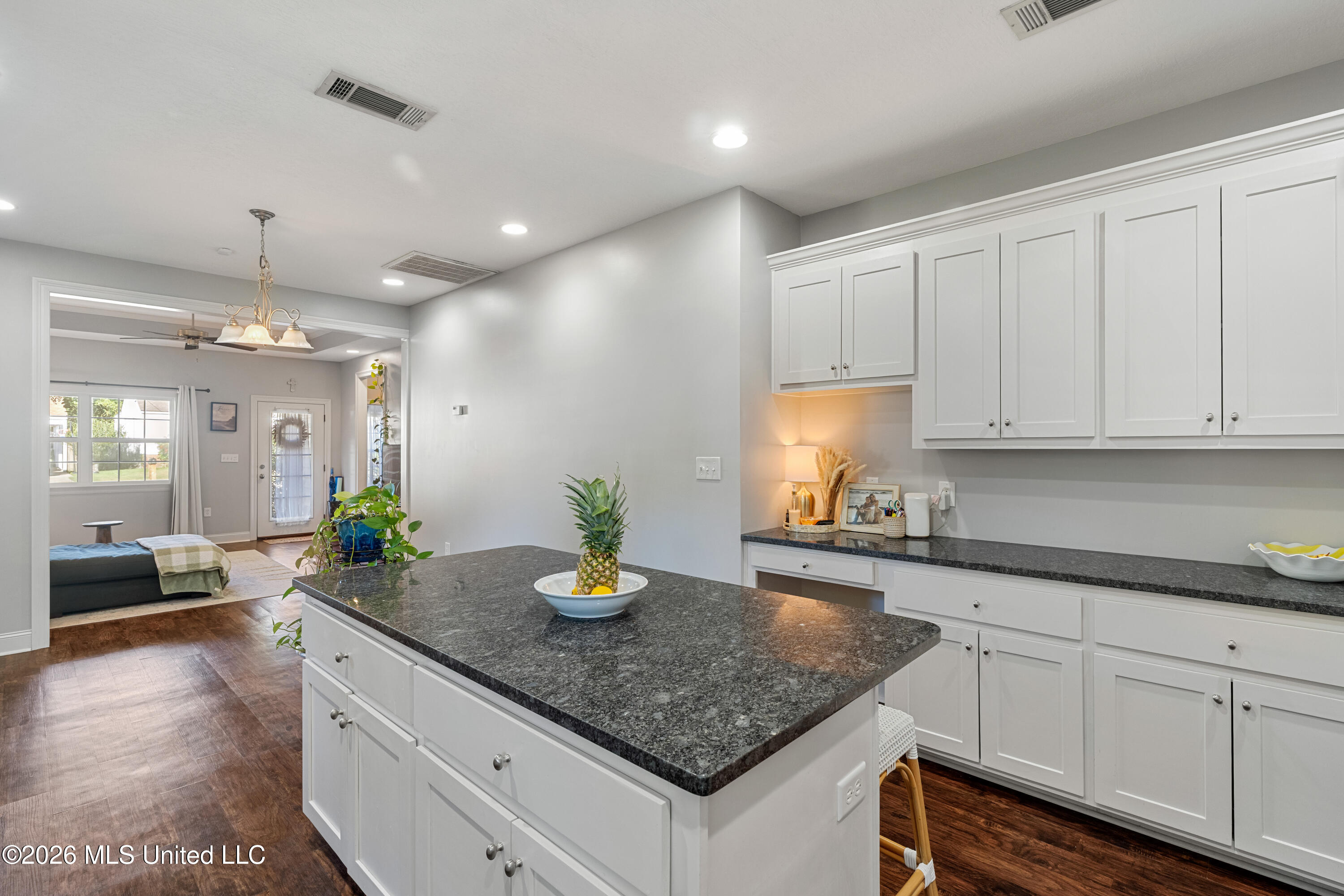 219 N 21st Avenue Property Photo 15