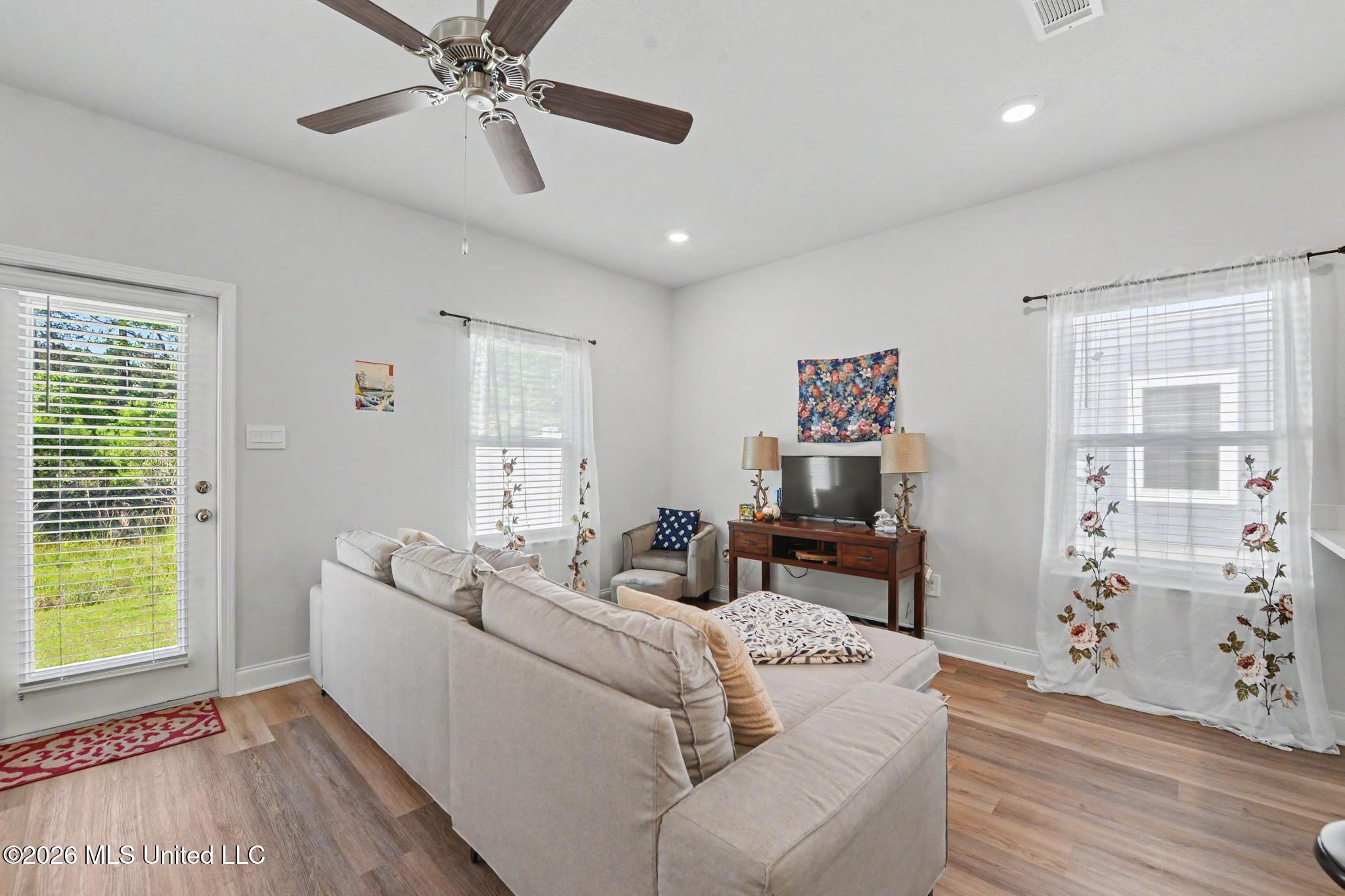 7845 Reagan Court Property Photo 2