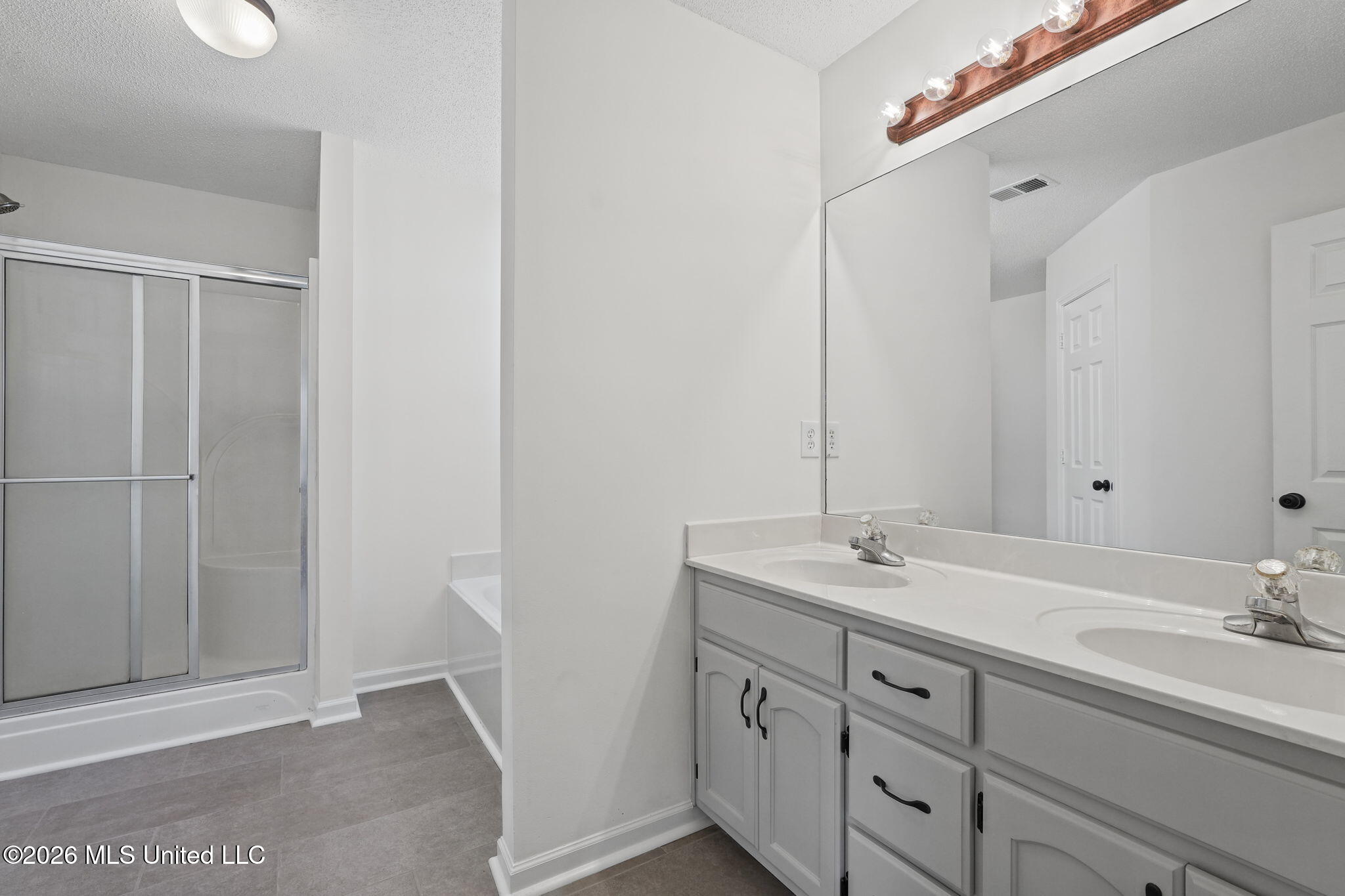 1838 N Timber Way Property Photo 23