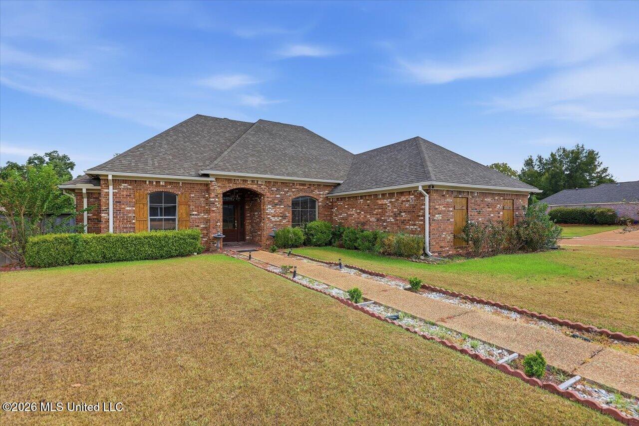 705 Huntington Cove Property Photo 1