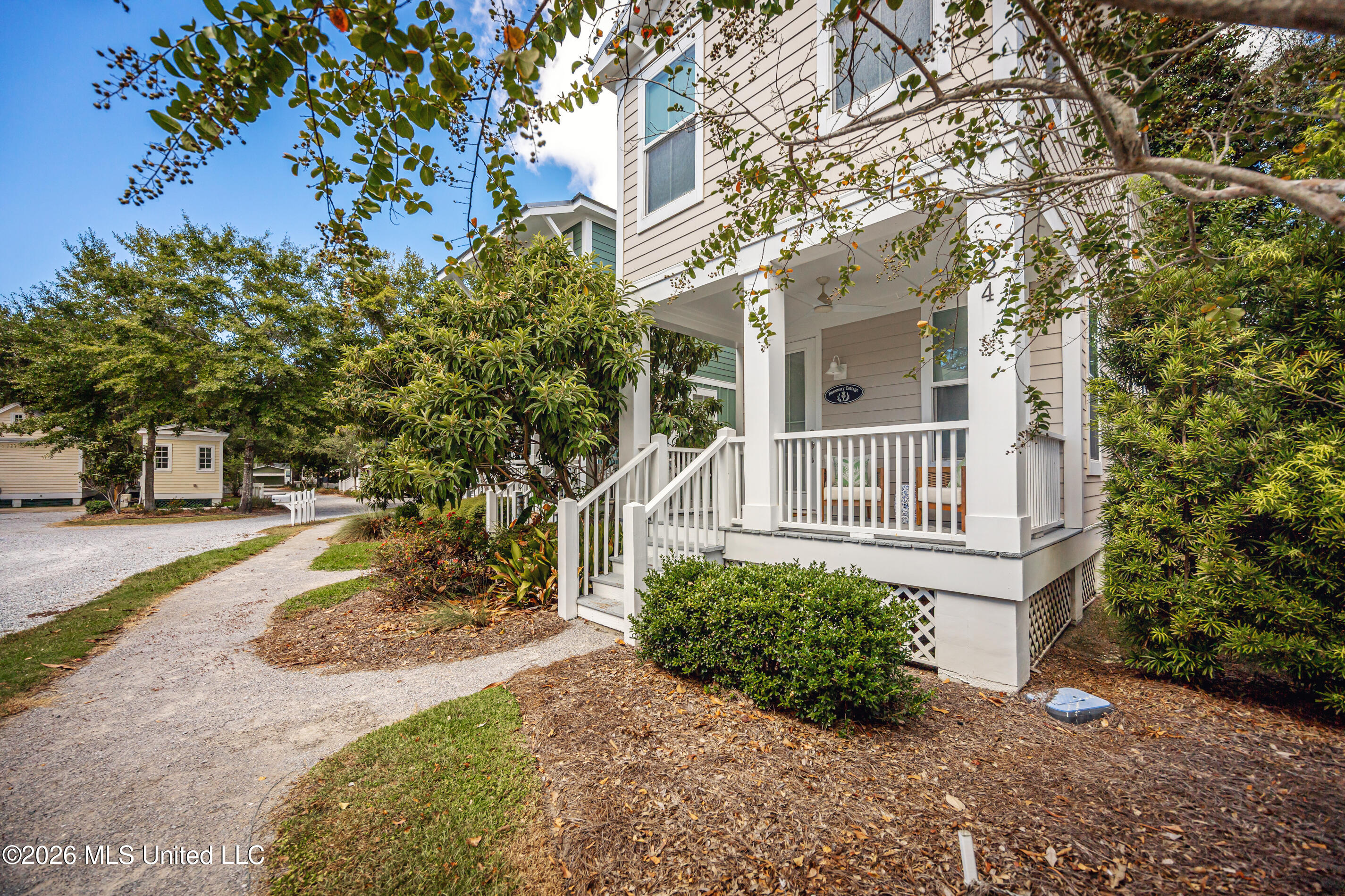 2207 Government Street Property Photo 1