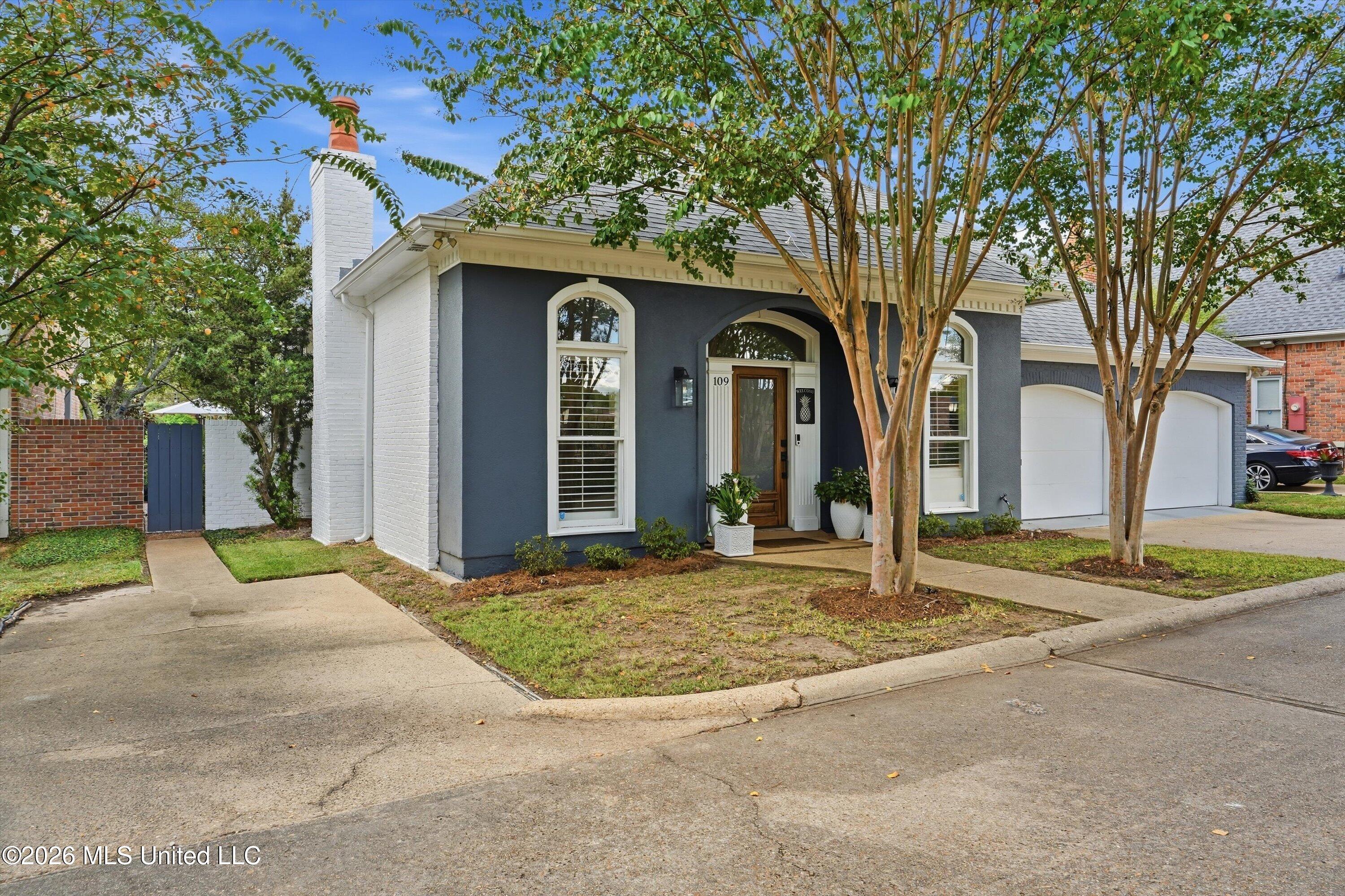 109 Northpointe Parkway Property Photo 1