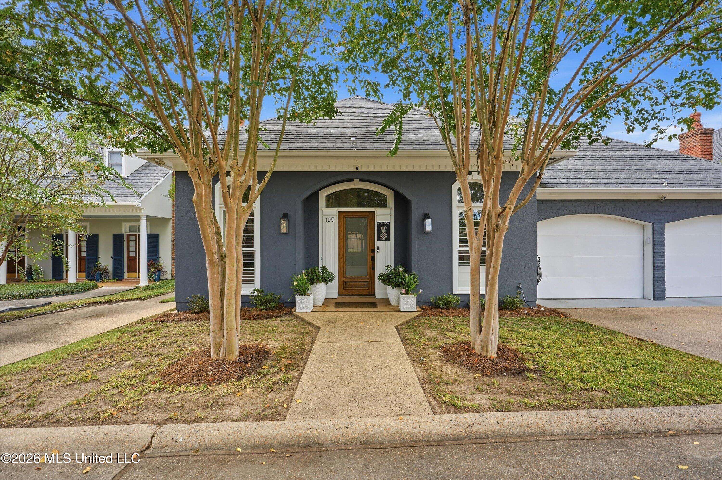 109 Northpointe Parkway Property Photo 3