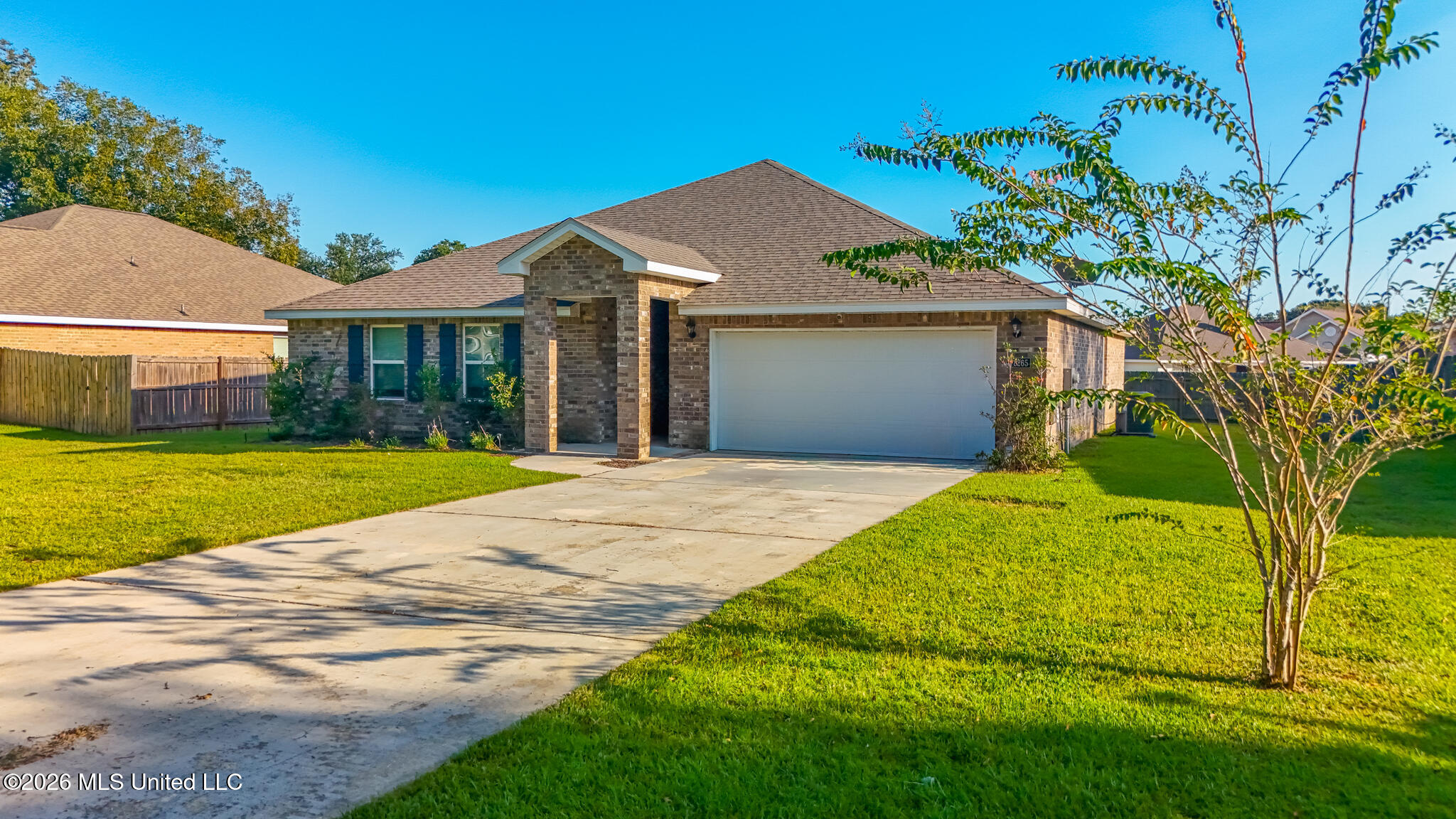 8265 Curry Road Property Photo 3