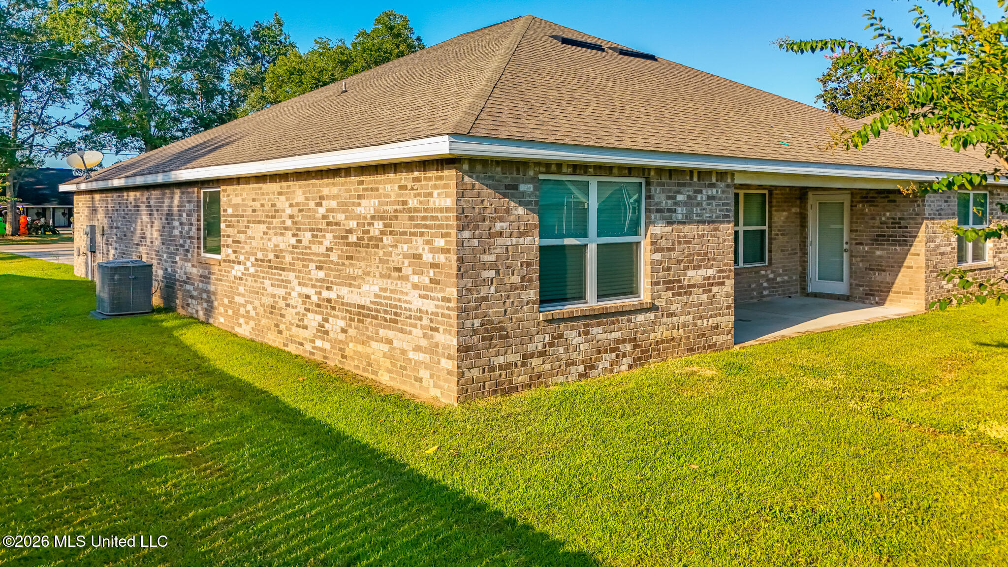 8265 Curry Road Property Photo 13