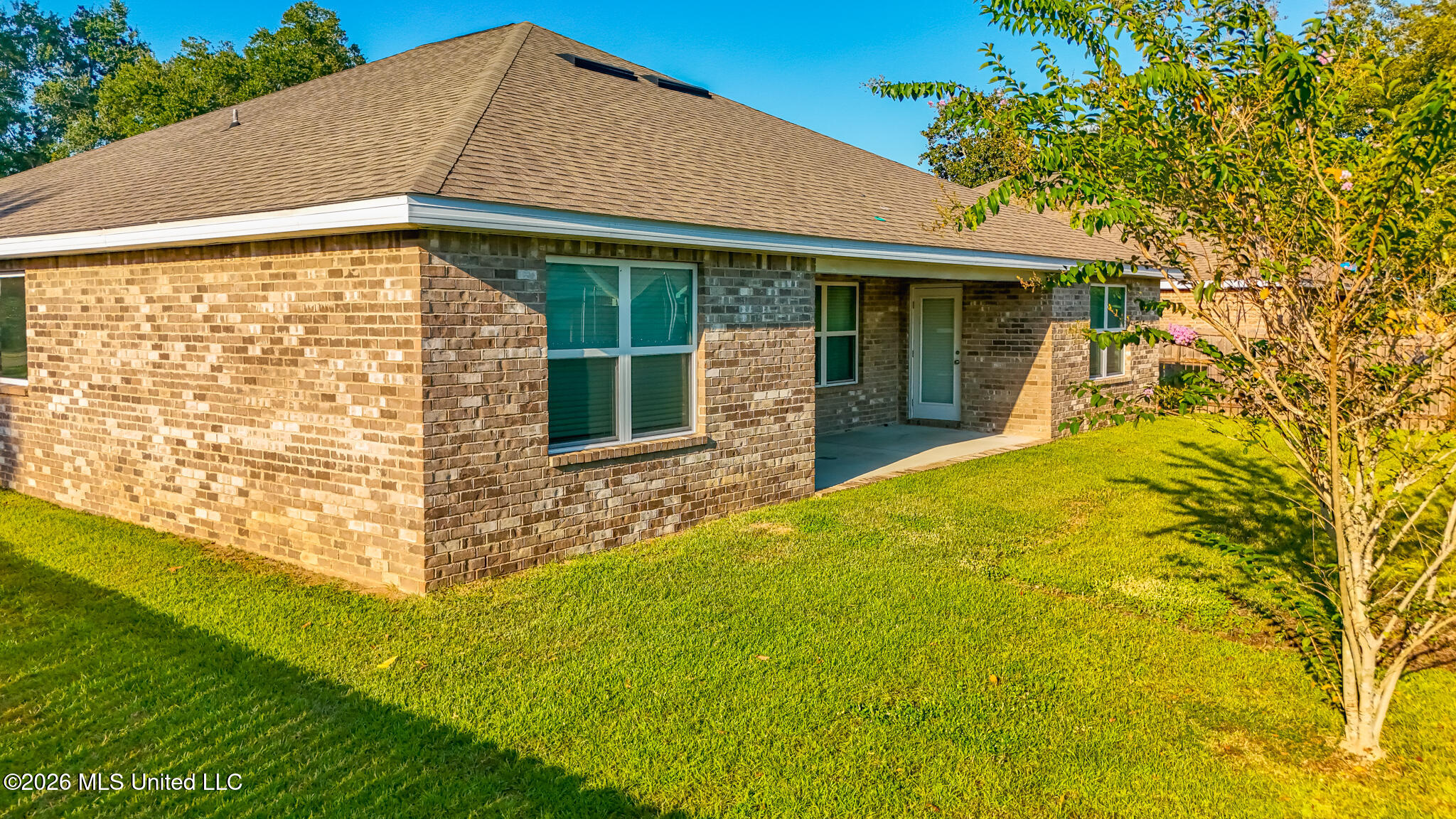 8265 Curry Road Property Photo 14