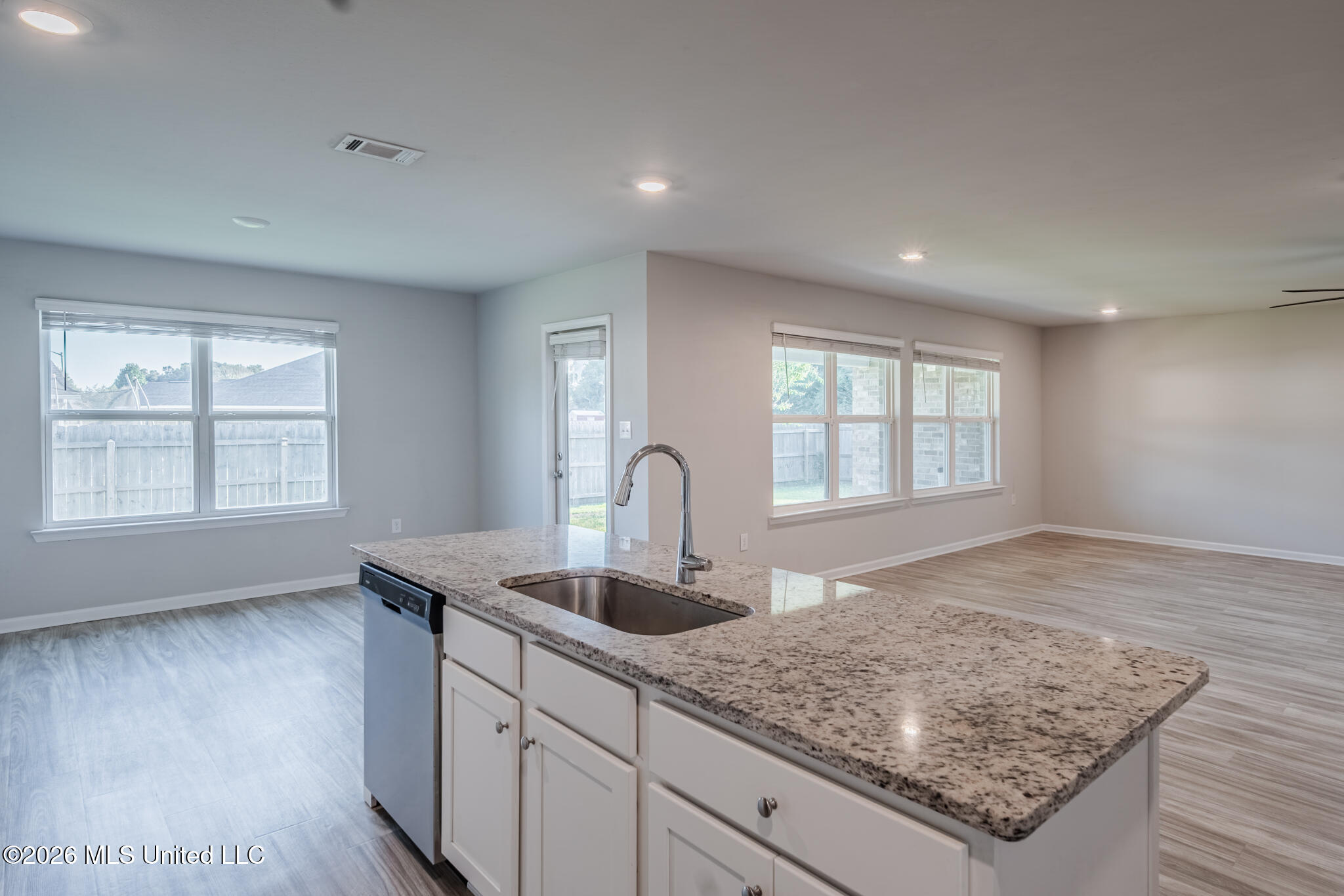 8265 Curry Road Property Photo 21