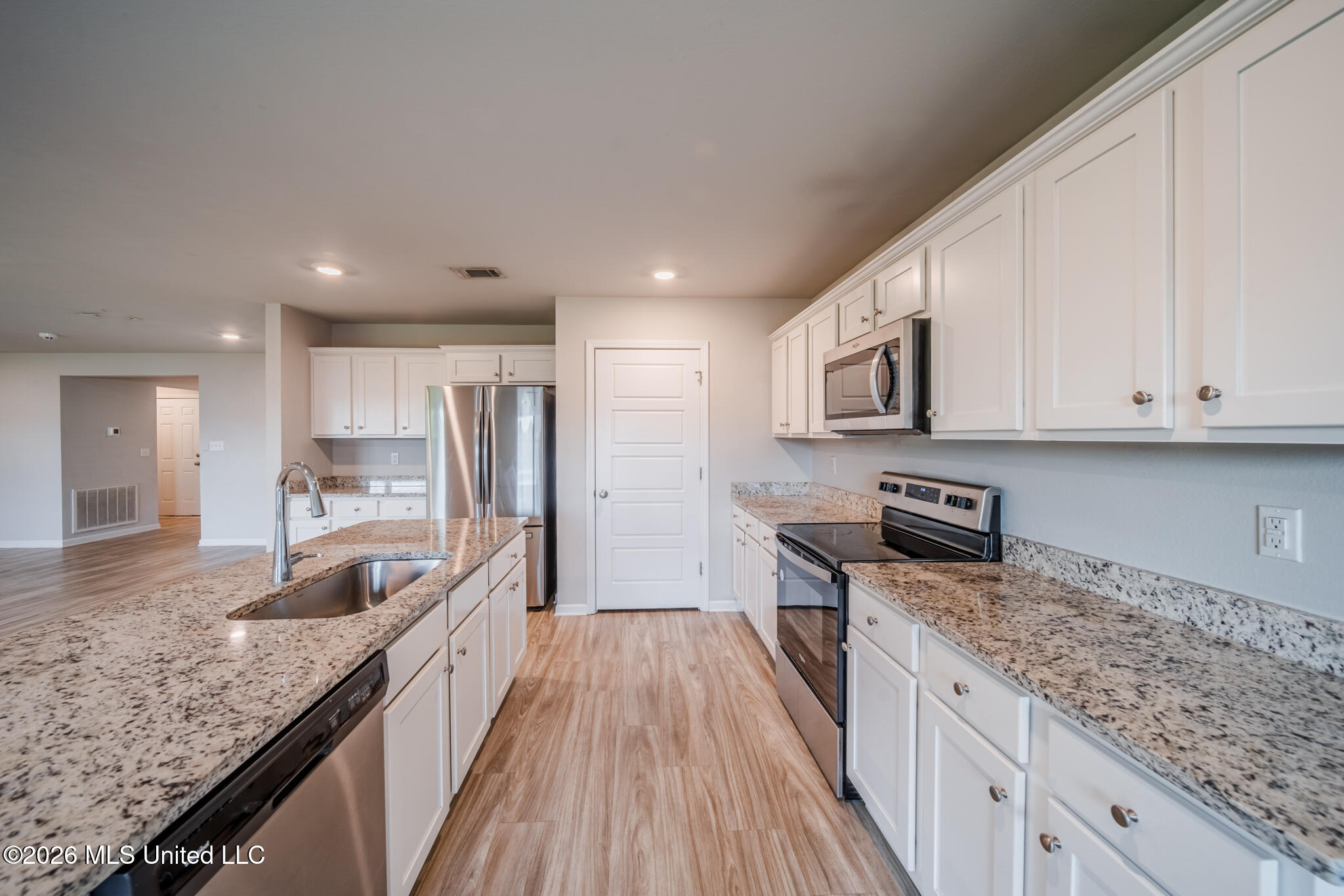 8265 Curry Road Property Photo 23